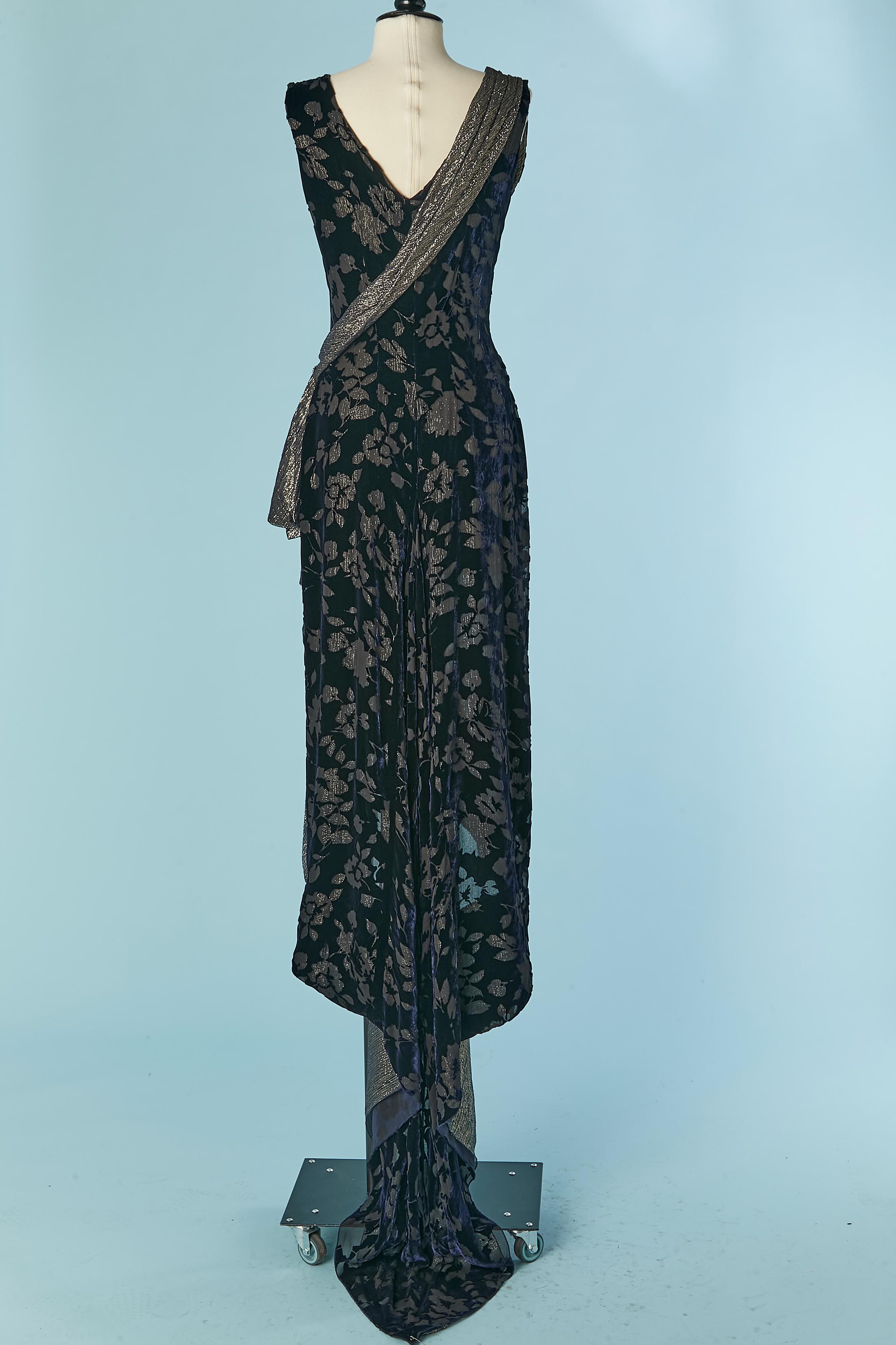 Wrap evening dress with drag in dévoré velvet, lamé and rhinestone brooch For Sale 4