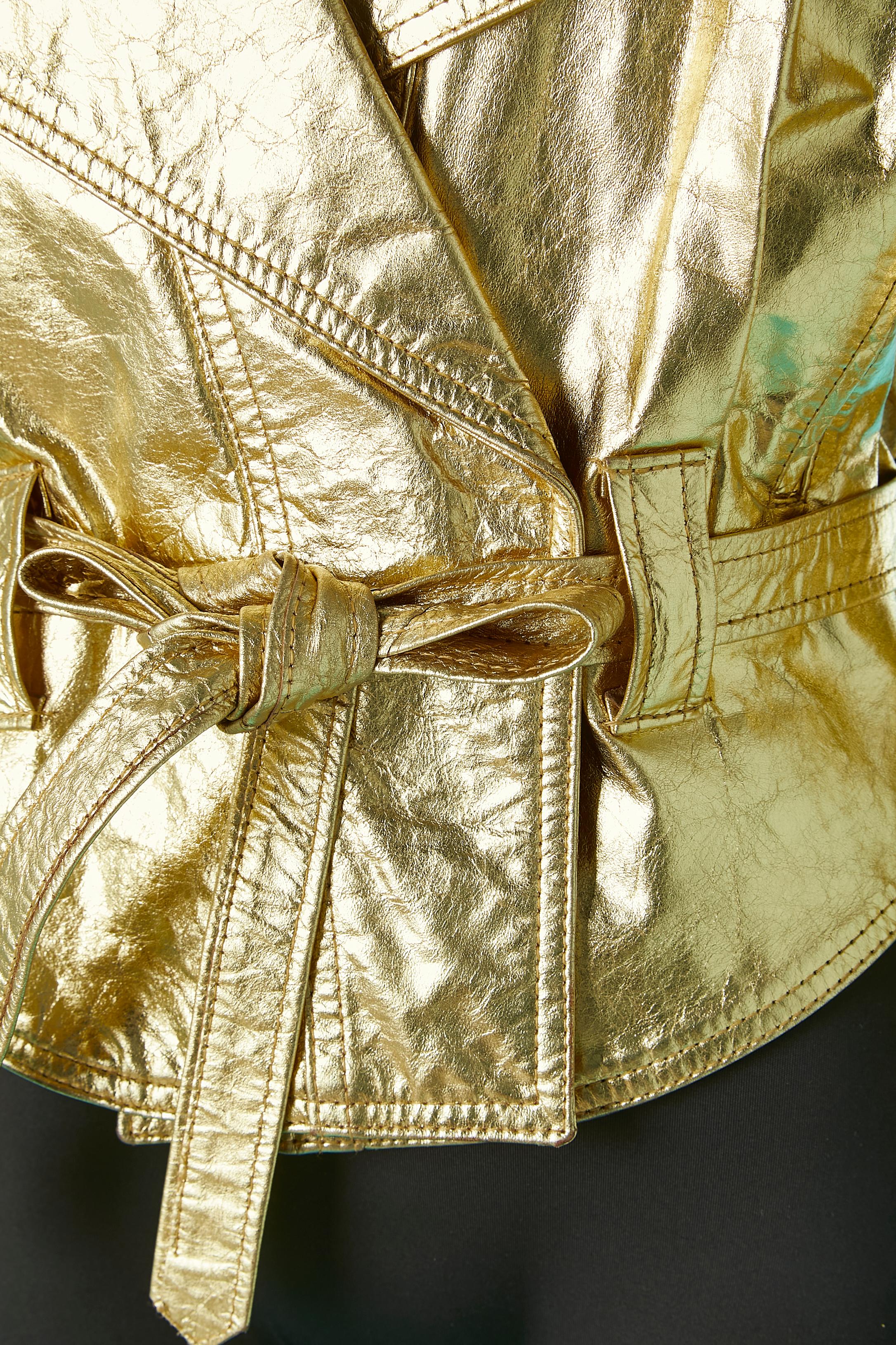 Wickeljacke aus goldenem Leder mit Craquelé-Effekt Twin's  (Gold) im Angebot