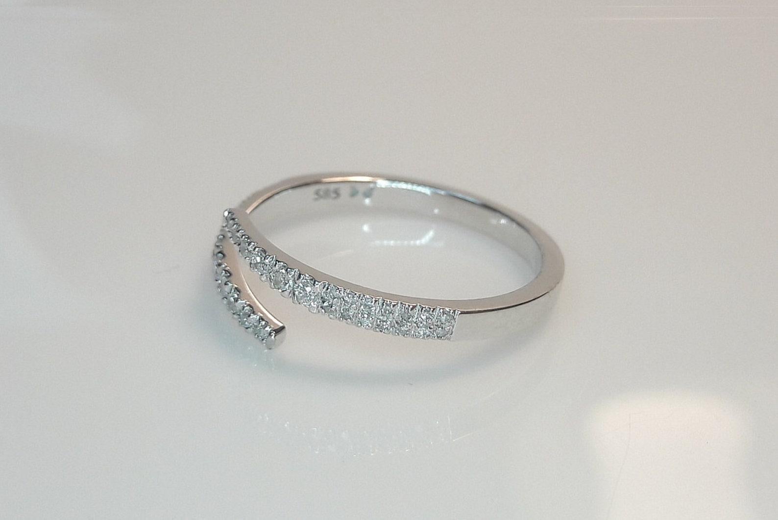 Wickelring aus Moissanit mit offenem Moissanitband 925 aus Sterlingsilber, Geschenk für Damen. 1