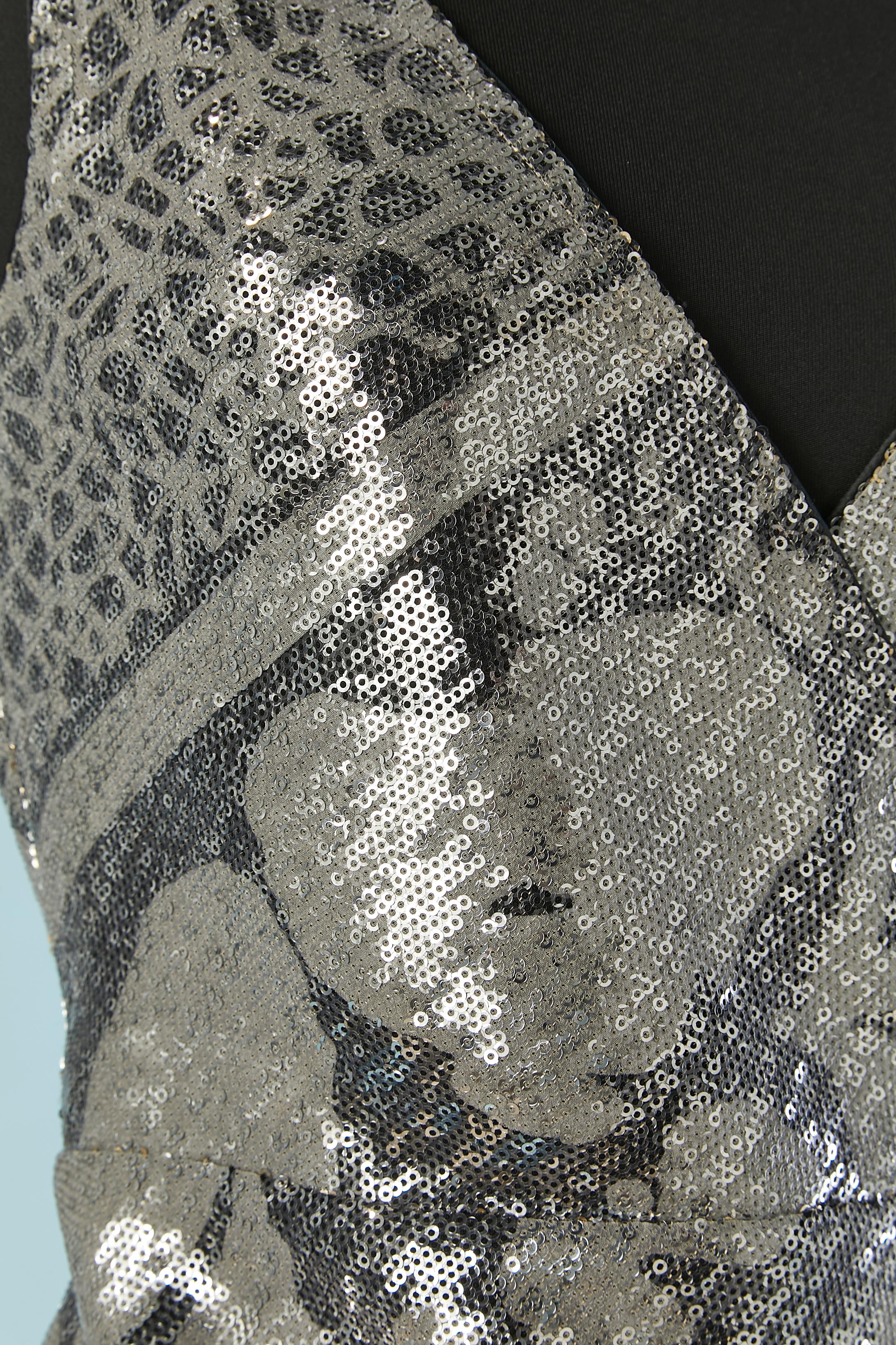 Wrap sleeveless silver sequin cocktail dress Diane von Furstenberg In Excellent Condition For Sale In Saint-Ouen-Sur-Seine, FR