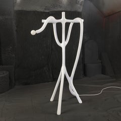 Lampada su bastoncini in edizione limitata avvolta da sabbia e nylon da Hot Wire Extensions