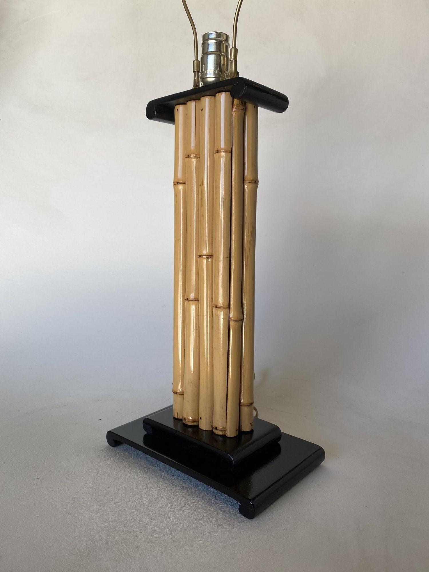 Wrapped Rattan Pole Lamp W/ Black Demi Base In Excellent Condition For Sale In Van Nuys, CA