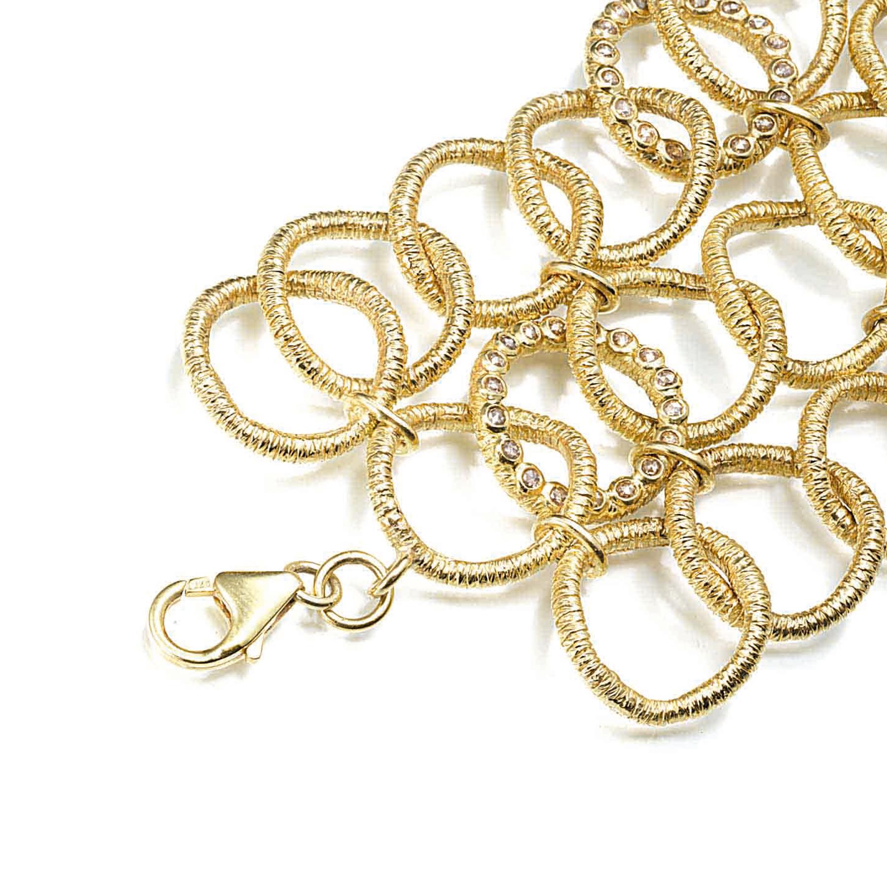 Contemporain Bracelet en fil métallique enveloppé à trois rangées de diamants taille rose de 0,30 carat en vente