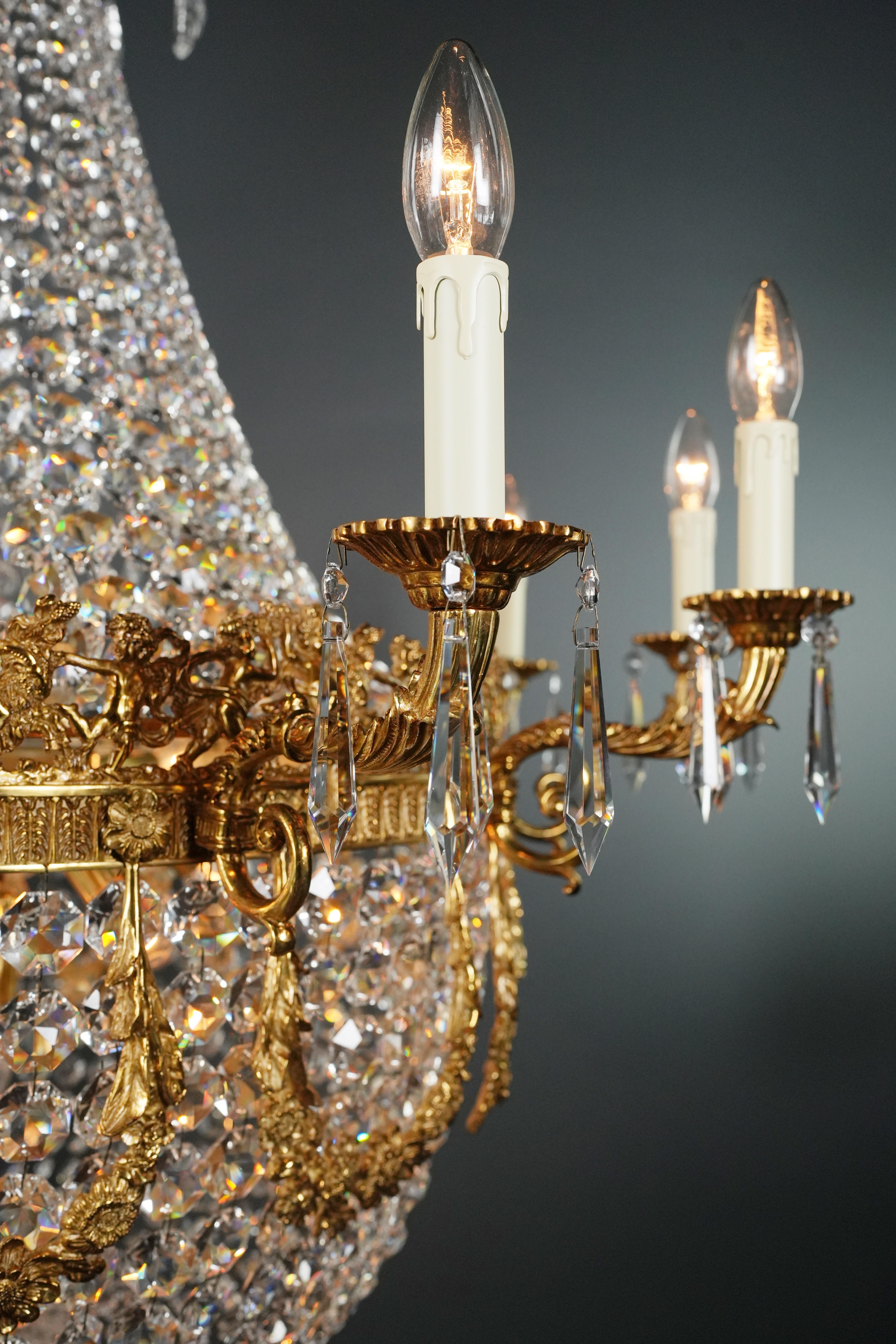 Contemporary Wreat Brass Basket Empire Sac a Pearl Chandelier Crystal and Antique Gold For Sale