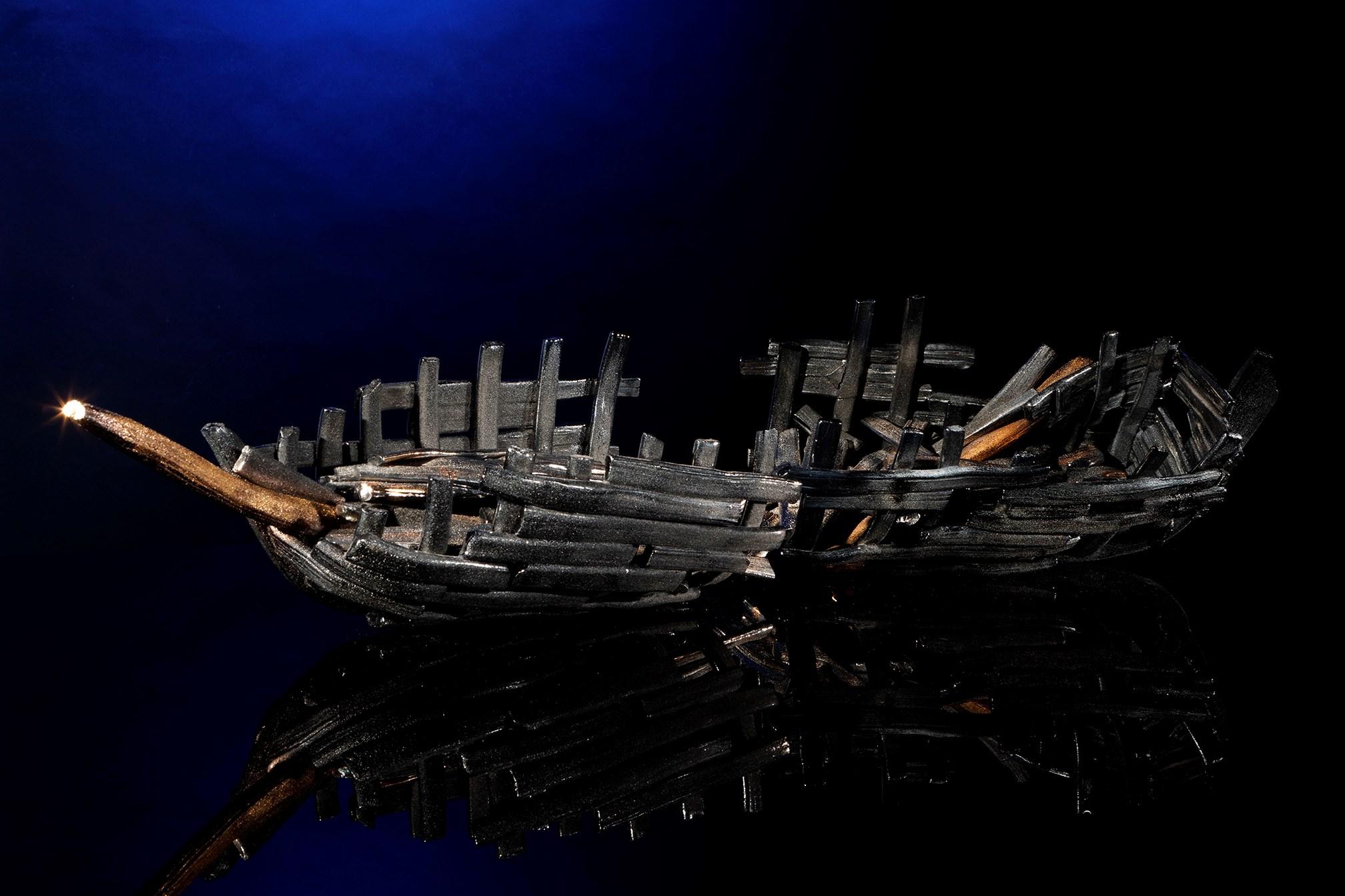 Wreck 2401-1GB, black glass shipwreck sculpture by James Devereux 4