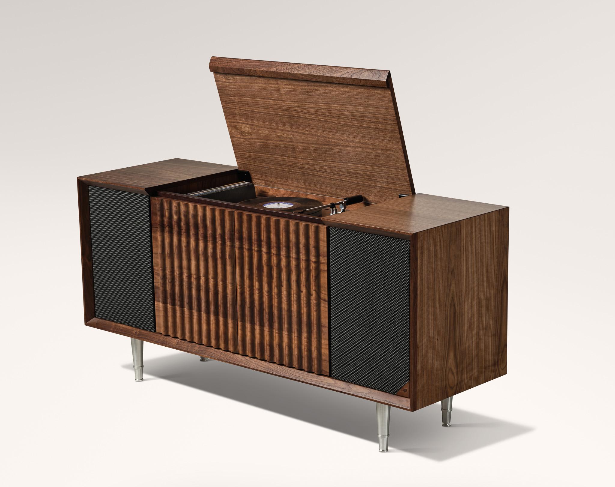 The Standard features five listening modes including Vinyl and Sonos®, 200 watts per channel, lined record pocket, and storage for up to 130 albums. Handmade in San Diego the Standard features hand-selected hardwoods, premium audio performance