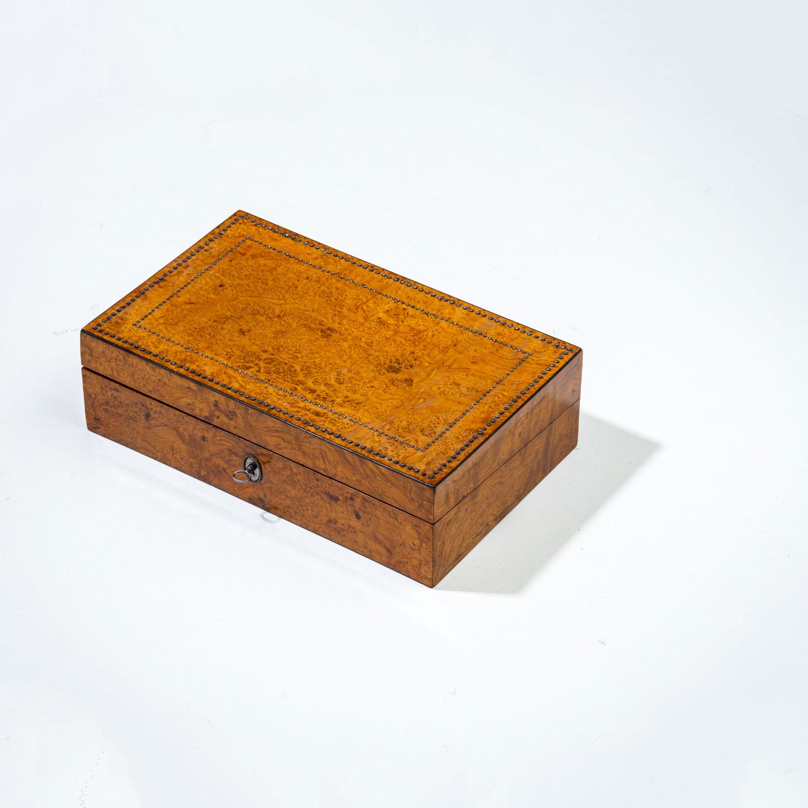 Writing Casket with Steel-Cut Decoration, Biedermeier, early 19th Century In Good Condition For Sale In Greding, DE