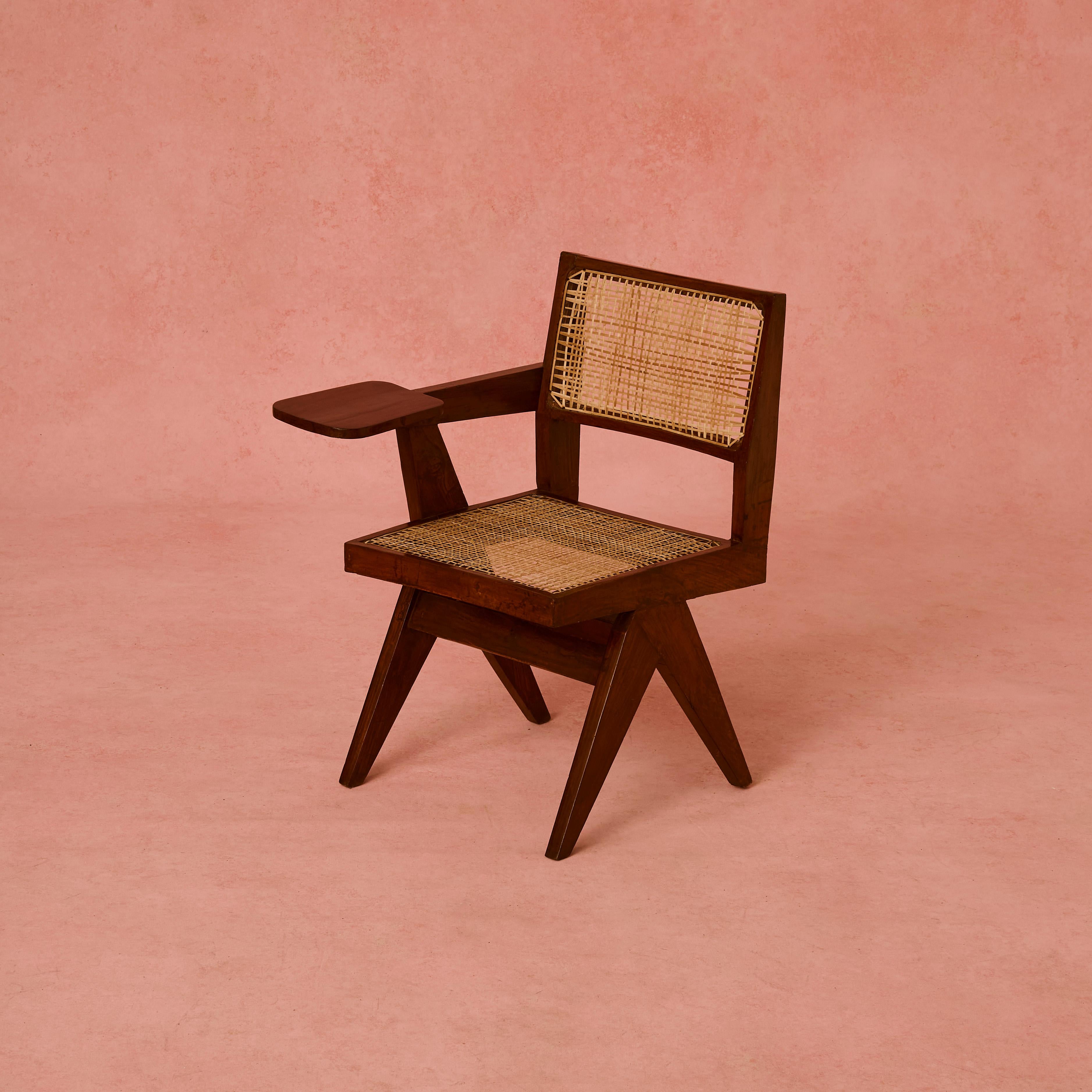 Bois Chaise à écrire de Pierre Jeanneret en vente