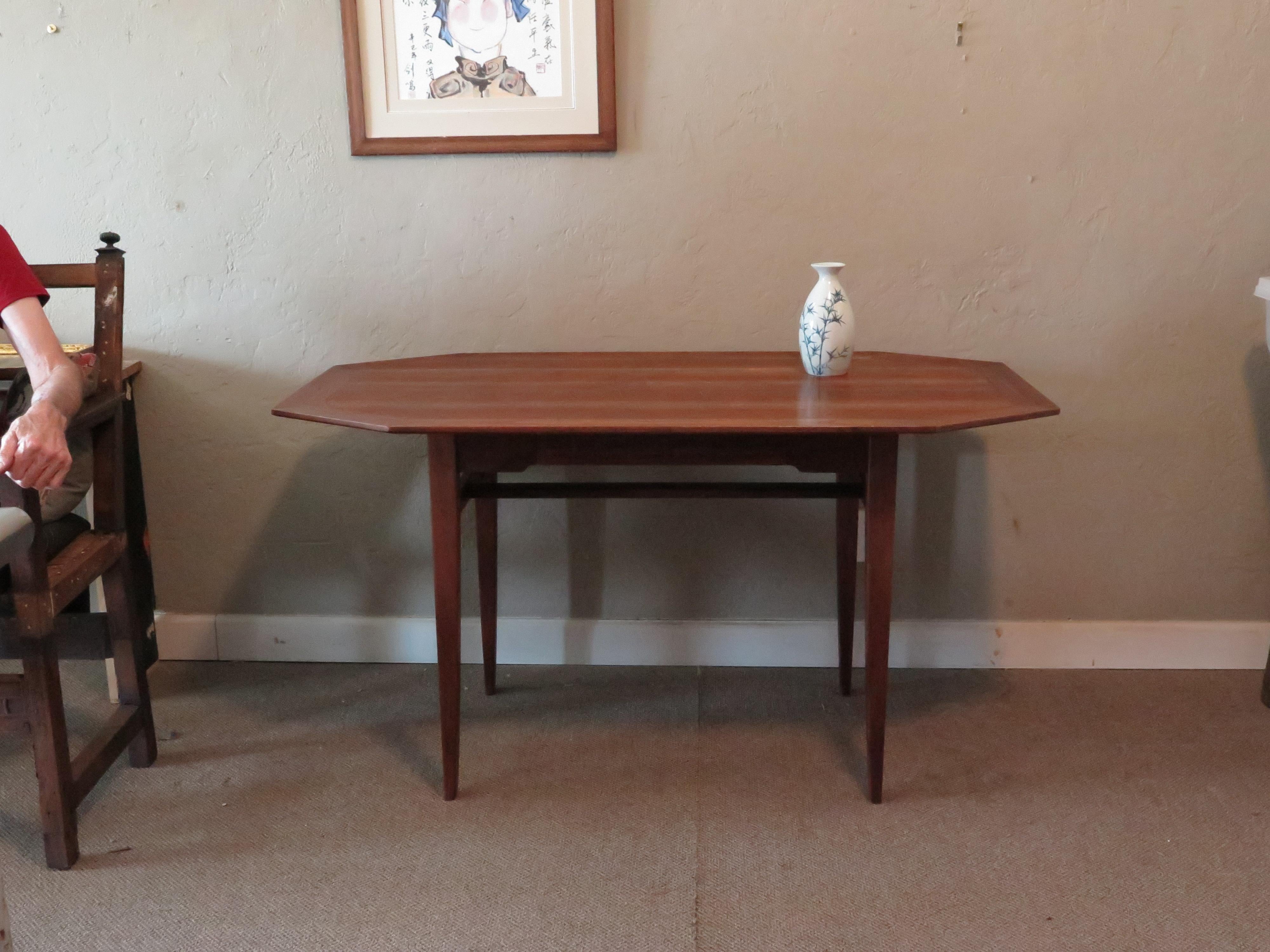 Writing Desk By Edward Wormley For Dunbar In Good Condition For Sale In St.Petersburg, FL