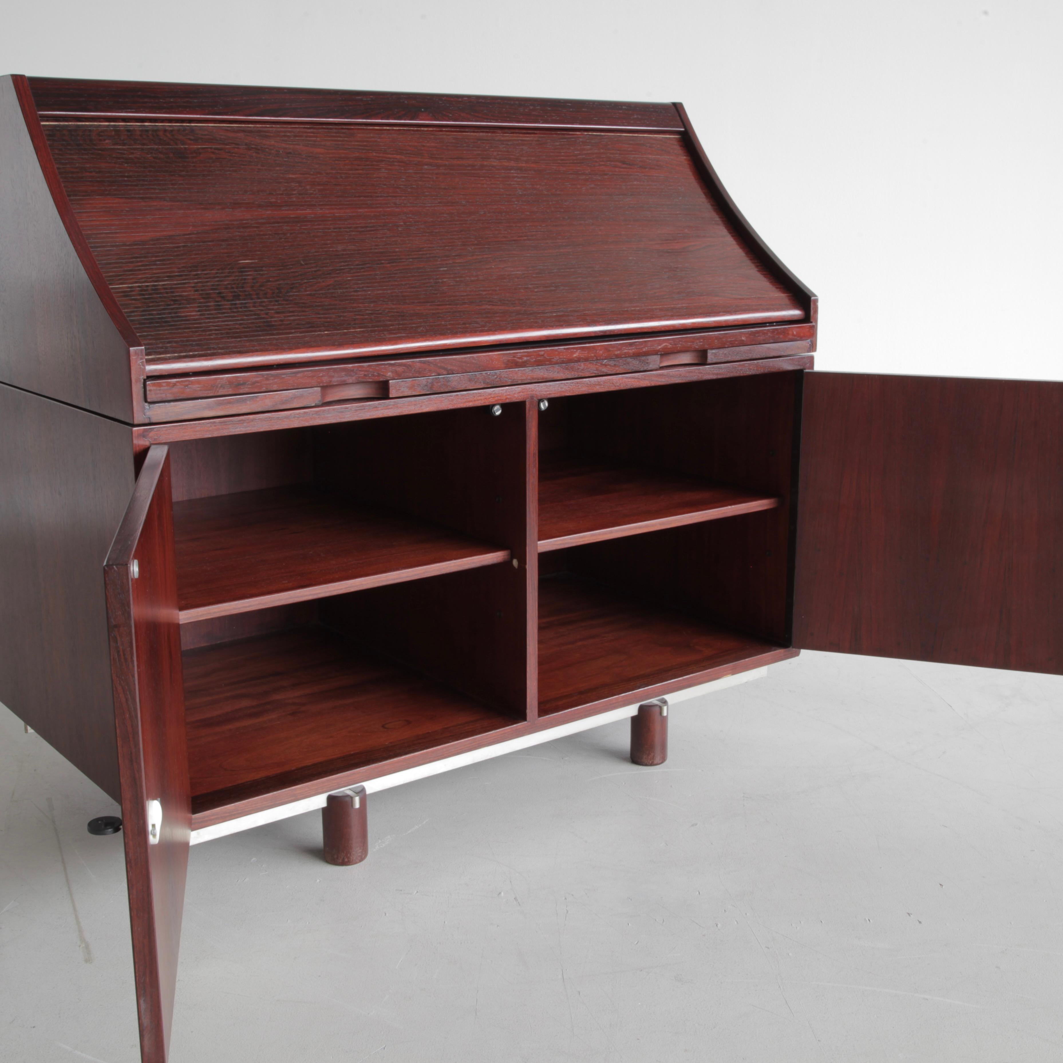 Italian Writing Desk by Gianfranco FRATTINI for BERNINI, 1961 For Sale