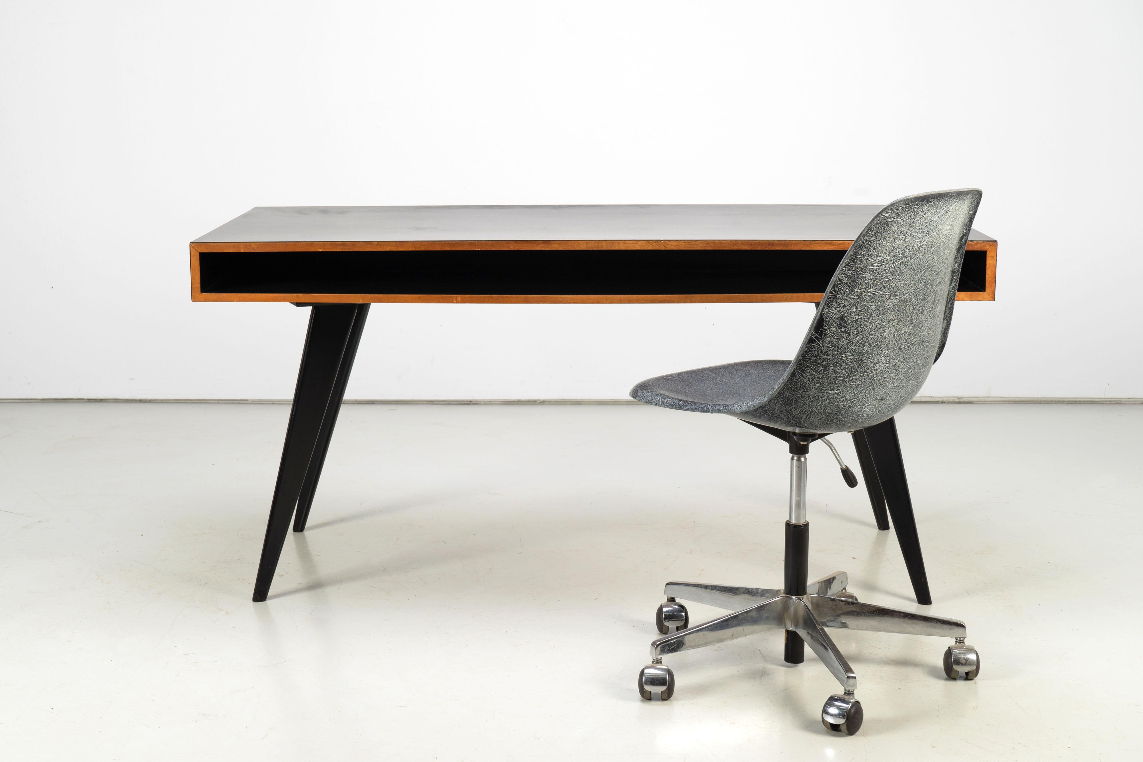 Writing Desk by Hans Bellmann for Domus Raumkunst, with Black Formica, 1950s In Good Condition In Rosendahl, DE
