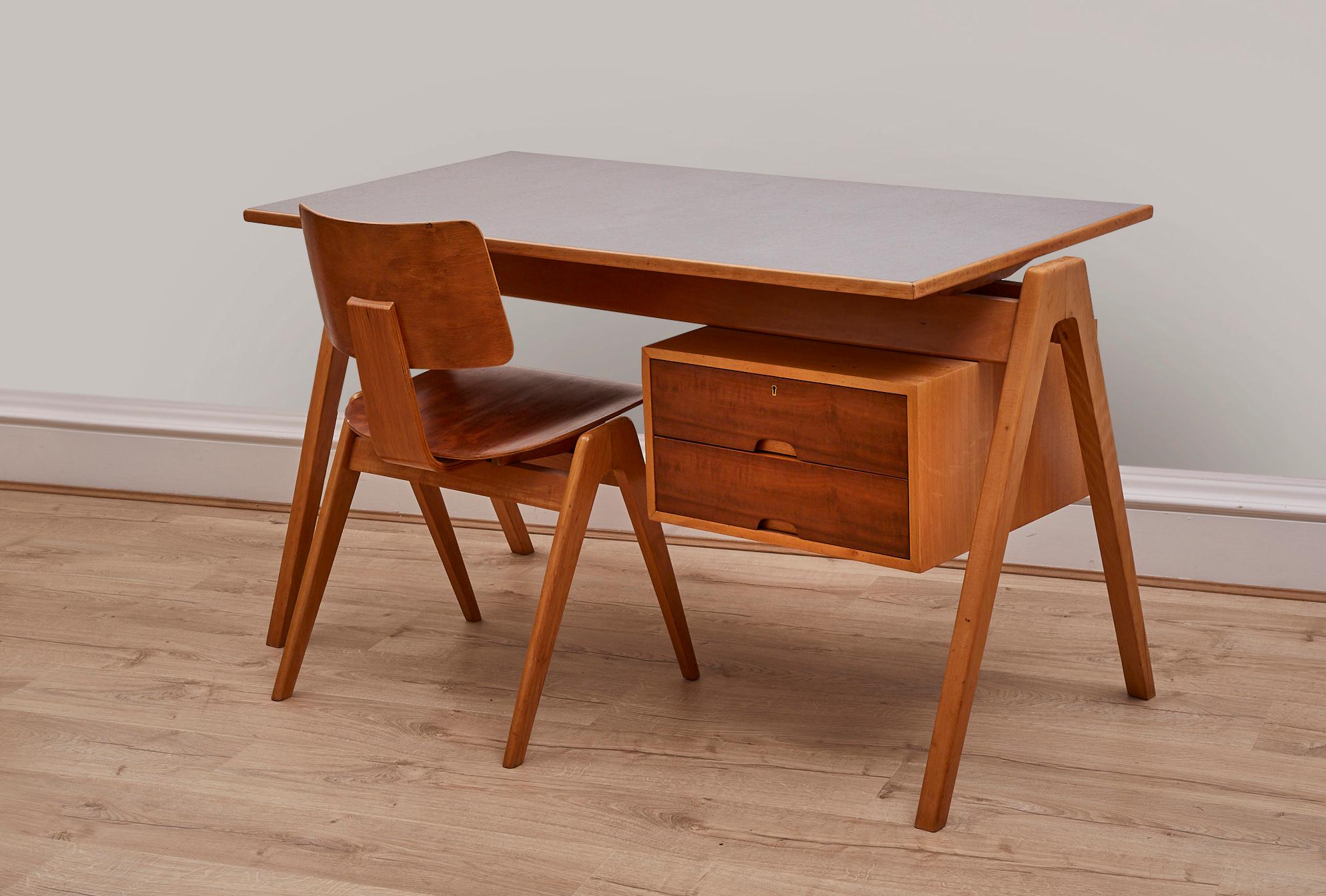 Mid-Century Modern Writing Desk by Robin Day For Hillie. 1950's 
