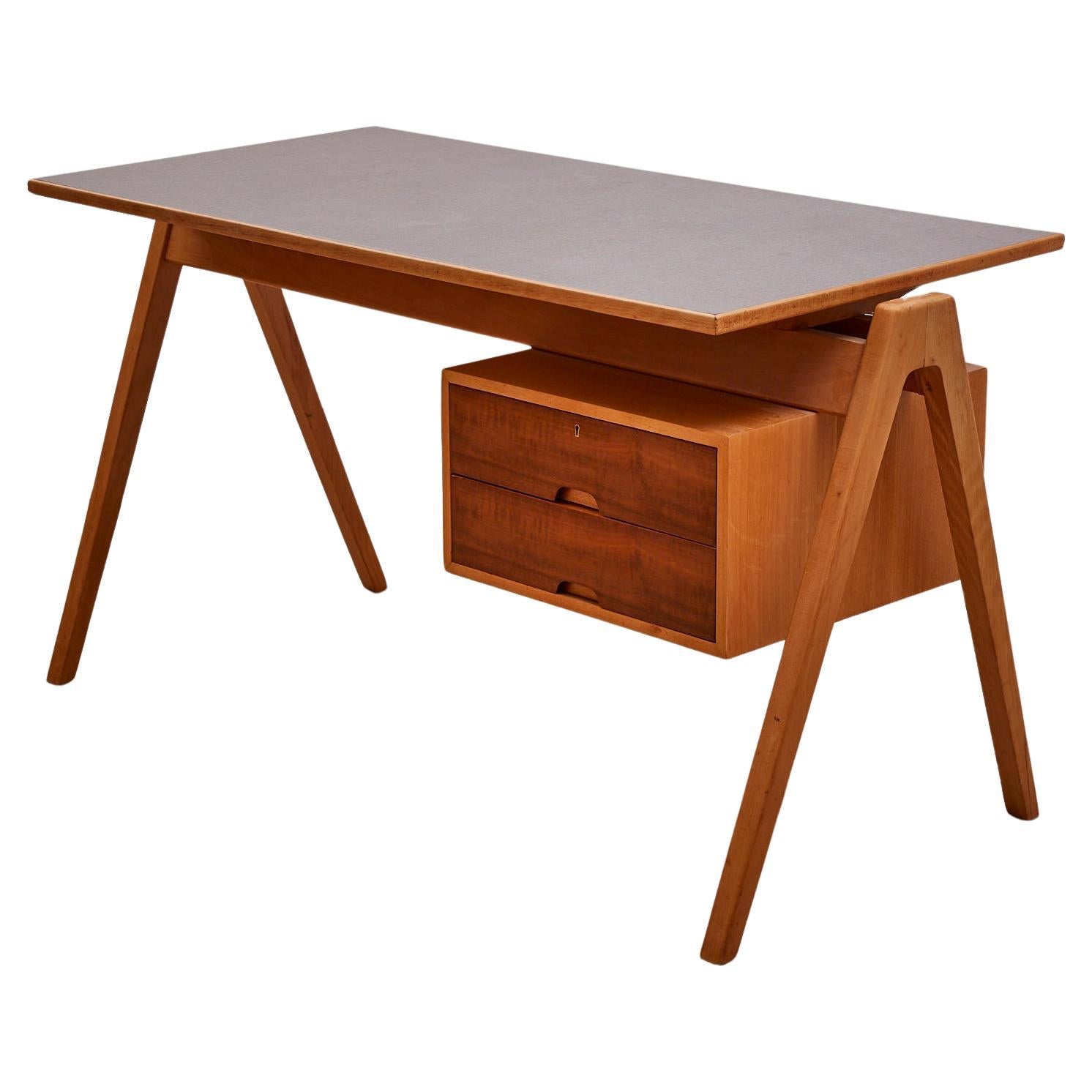 Writing Desk by Robin Day For Hillie. 1950's 