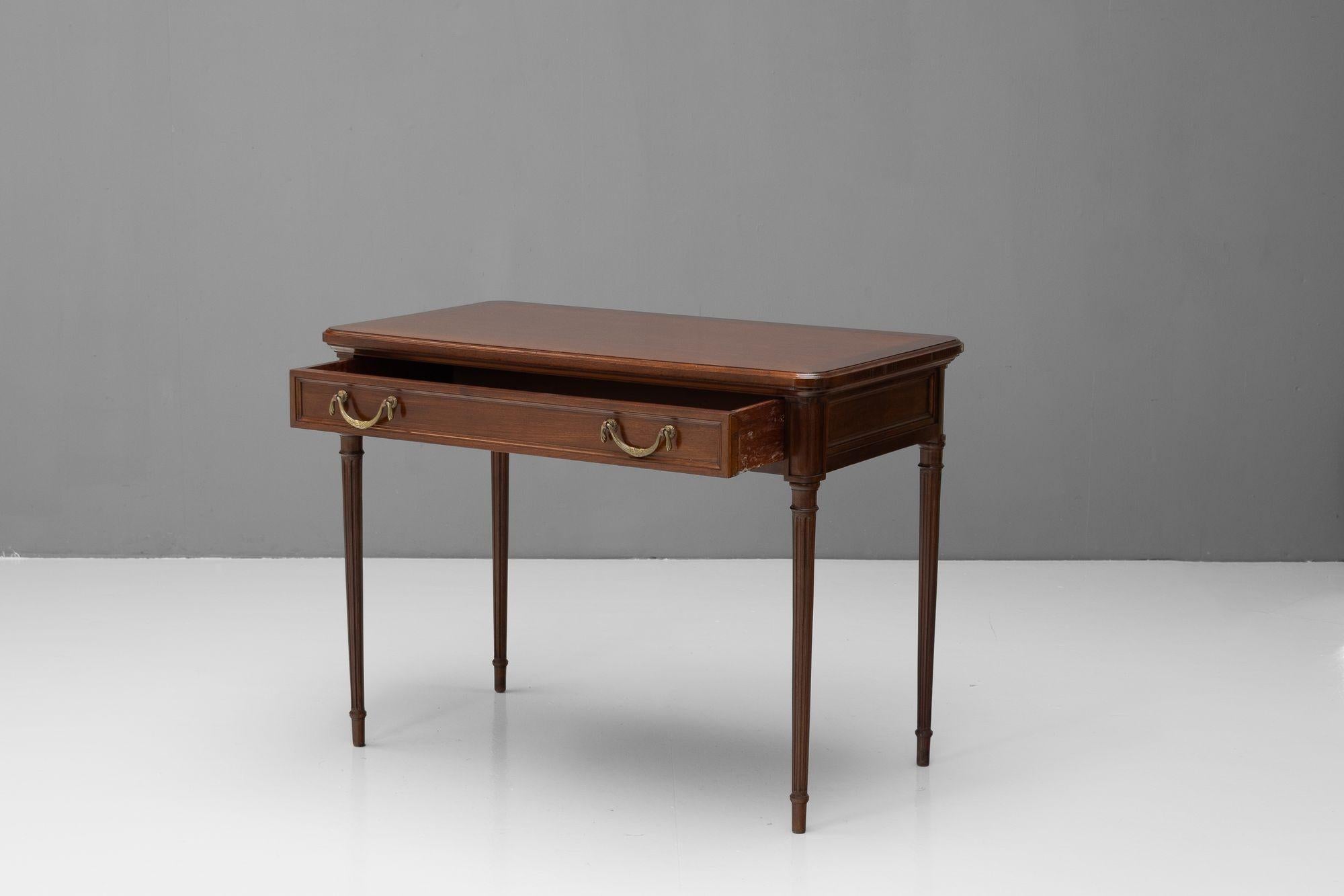 Writing Desk Bon état - En vente à London, England