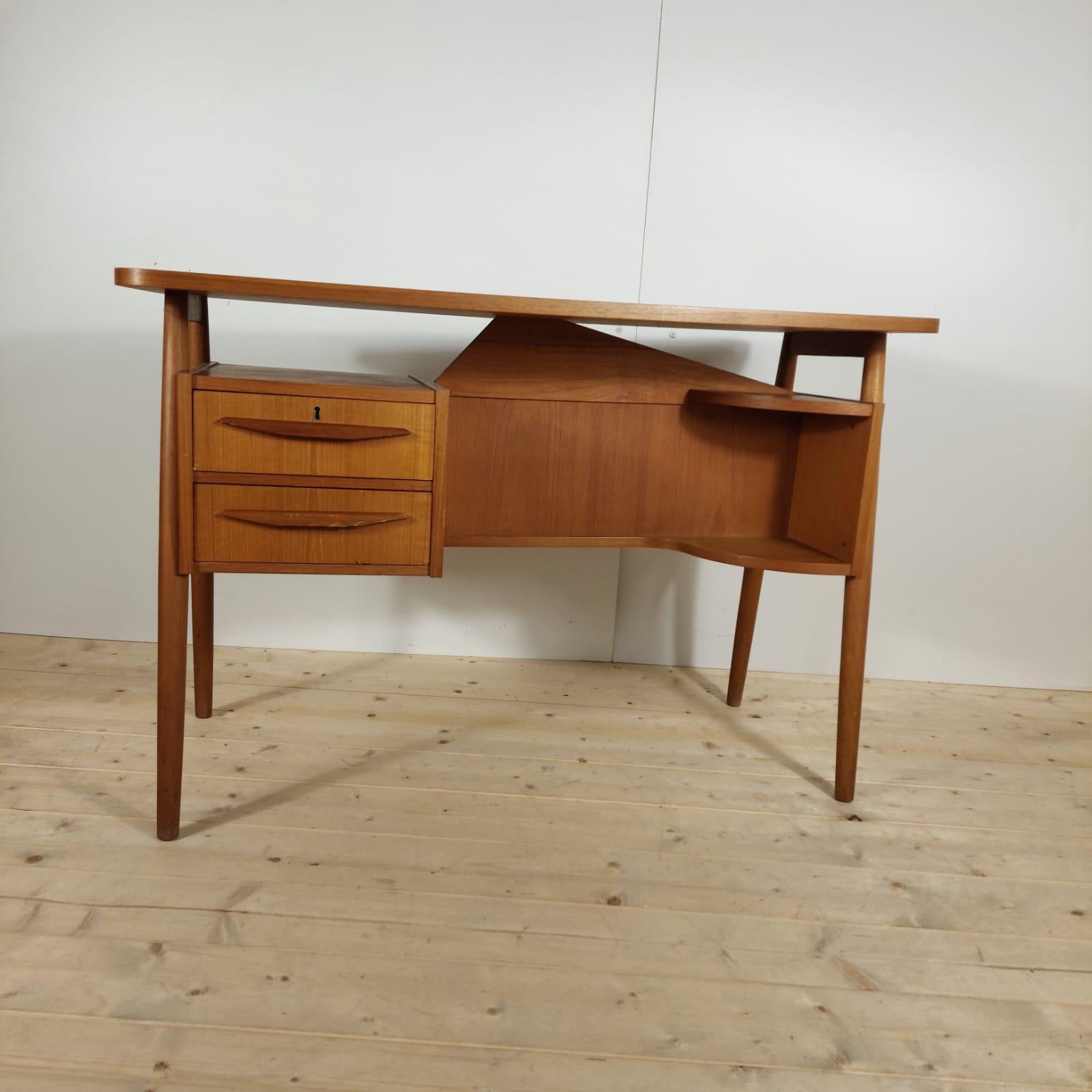 Veneer Writing desk in teak, Gunnar Nielsen for Tibergaard, Denmark 1960 For Sale