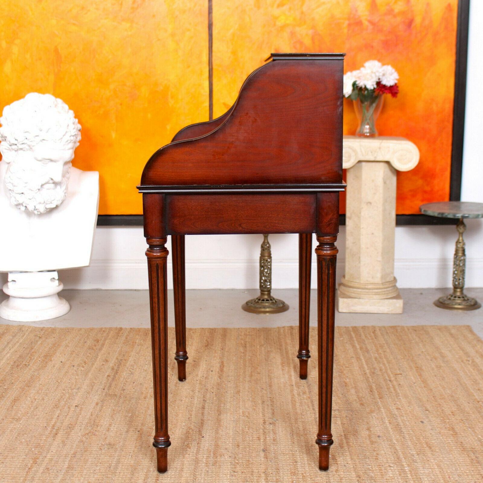 Writing Desk Mahogany In Good Condition For Sale In Newcastle upon Tyne, GB