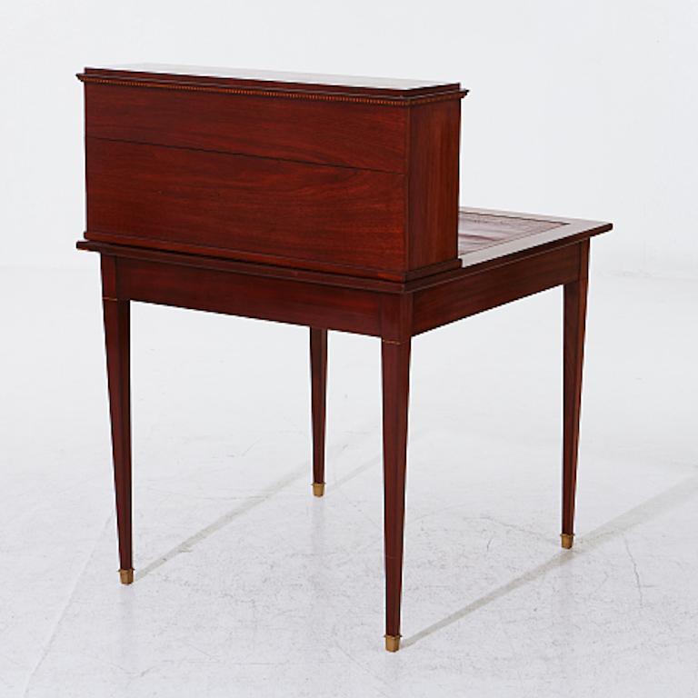 Writing Desk with Red Leather Writing Board, a Drawer, and Shelving In Good Condition For Sale In New York, NY