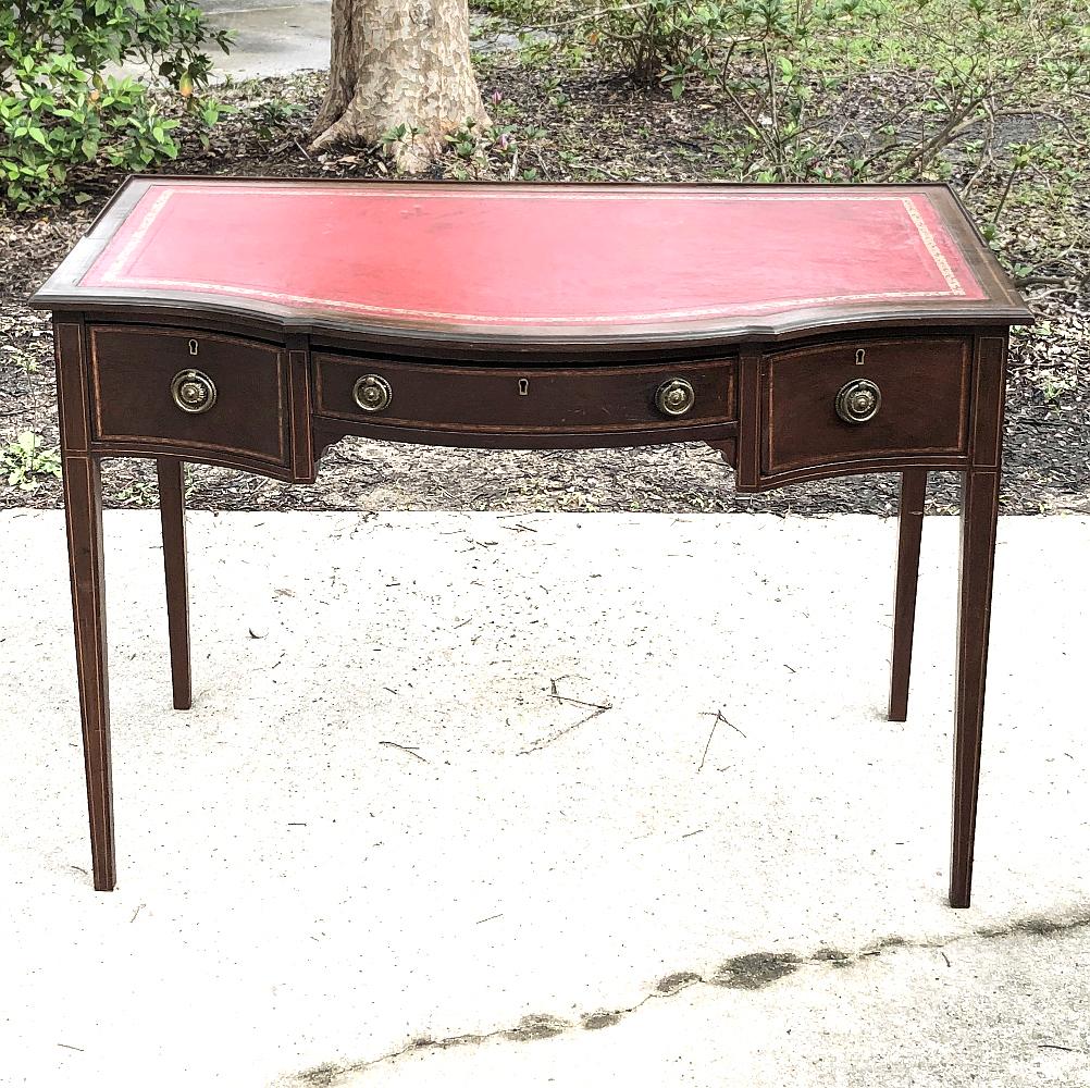 Writing Table, Edwardian Period English in Mahogany with Leather Top In Good Condition In Dallas, TX