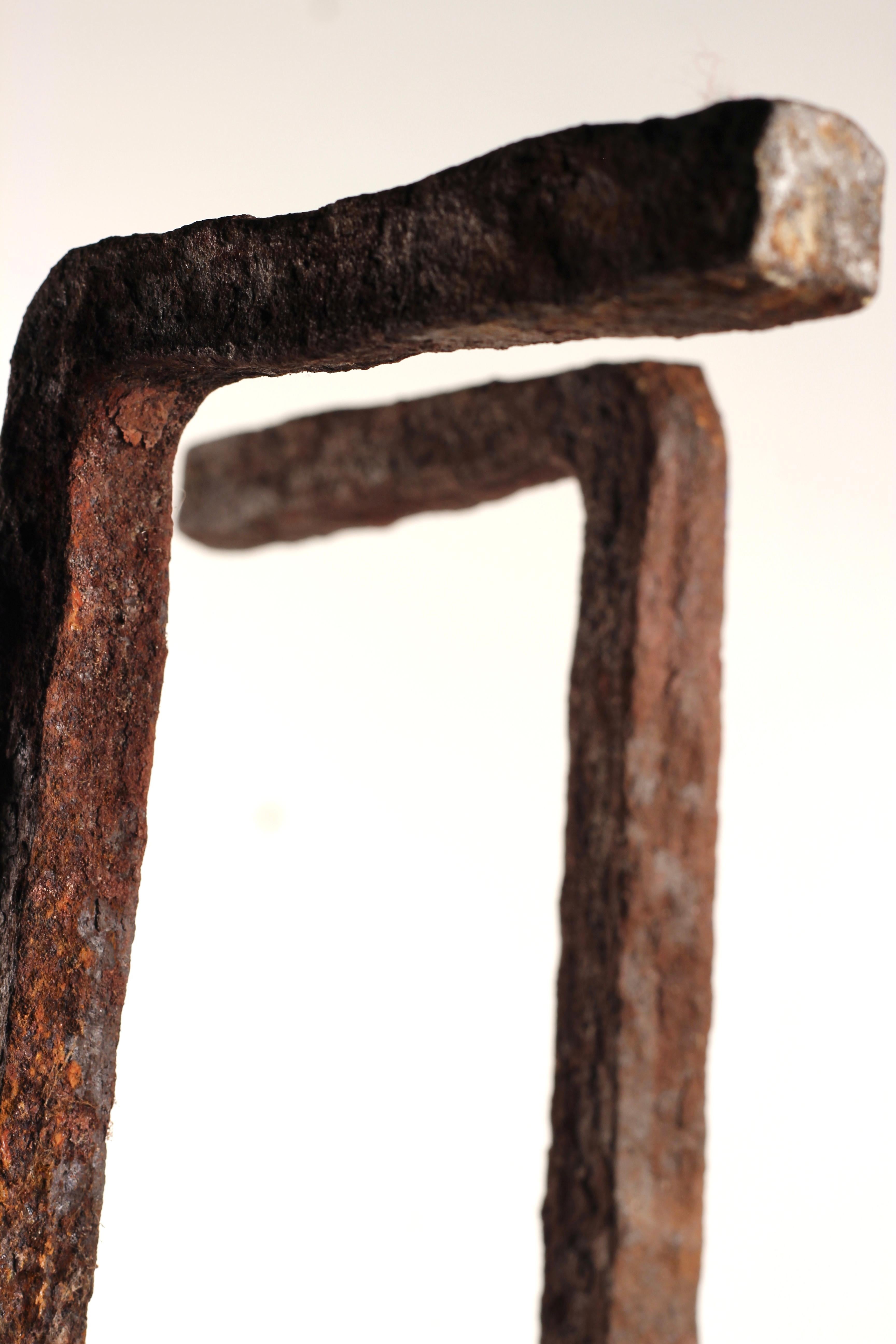 Andirons o firedogs in ferro battuto in stile estetico del XIX secolo realizzati in Inghilterra in vendita 5