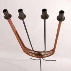 Candelabro torchère in ferro battuto e canna di Arthur Umanoff, metà del secolo scorso