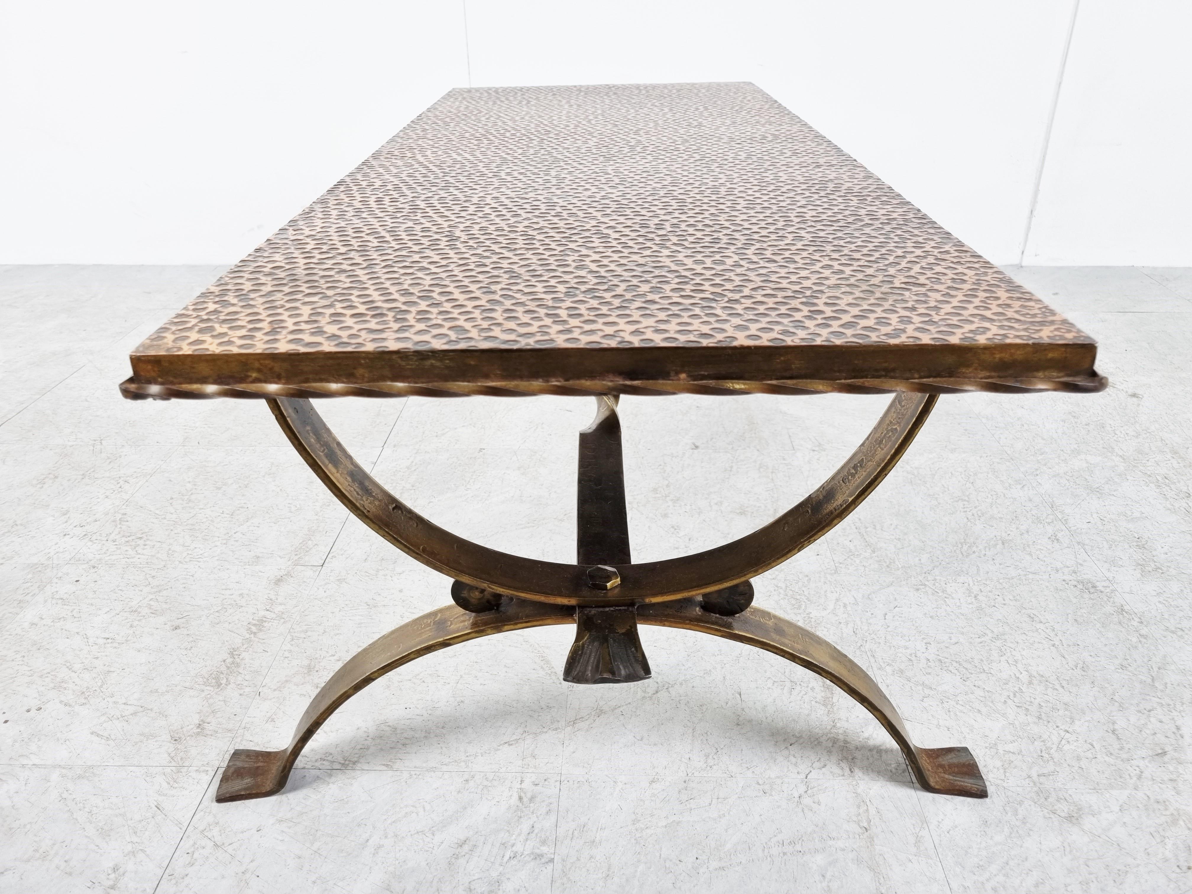 Table basse en fer forgé et cuivre, années 1960 en vente 2