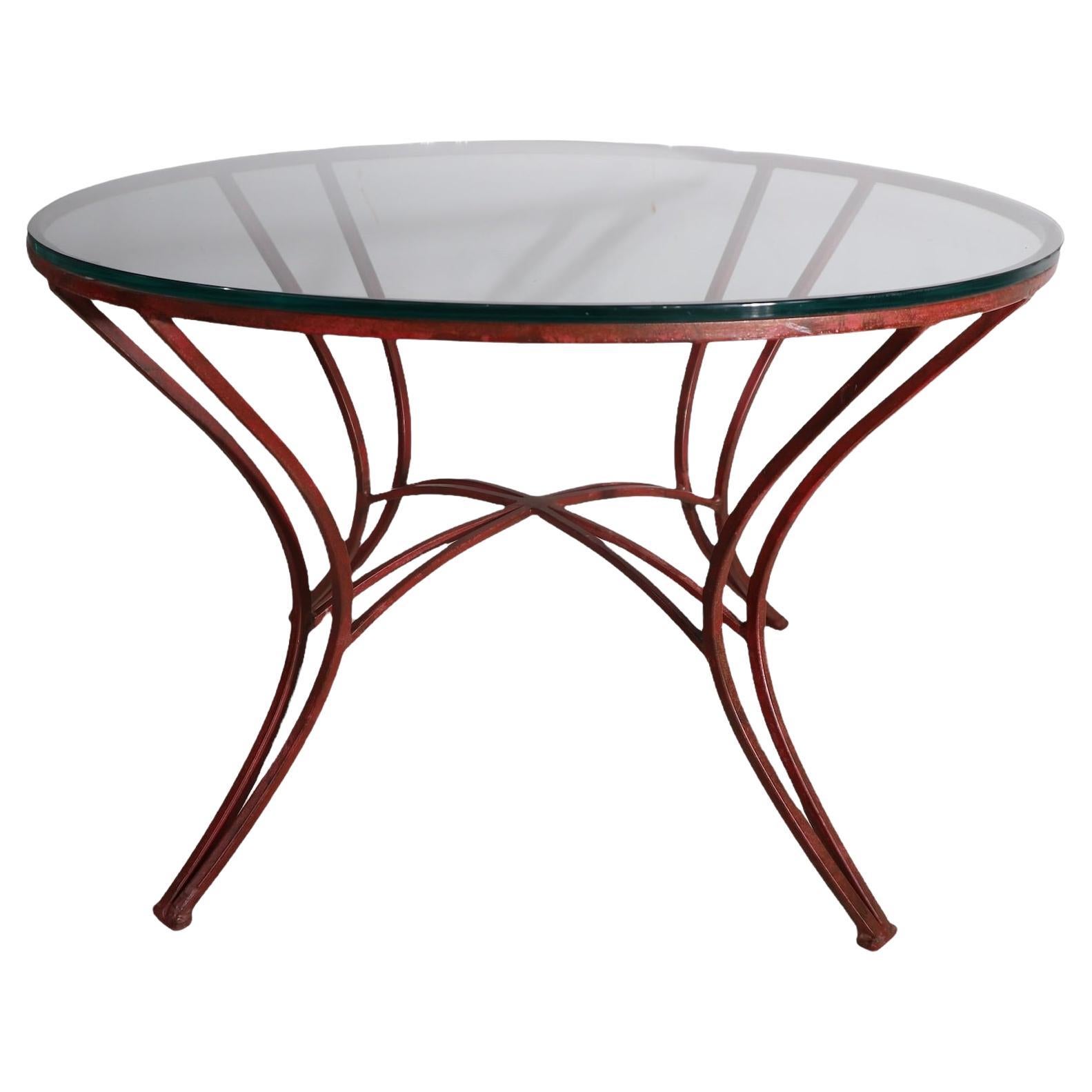 Table d'appoint en fer forgé et verre adaptée à un patio, un jardin ou une piscine