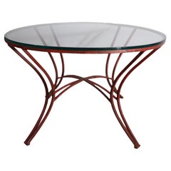 Table d'appoint en fer forgé et verre adaptée à un patio, un jardin ou une piscine