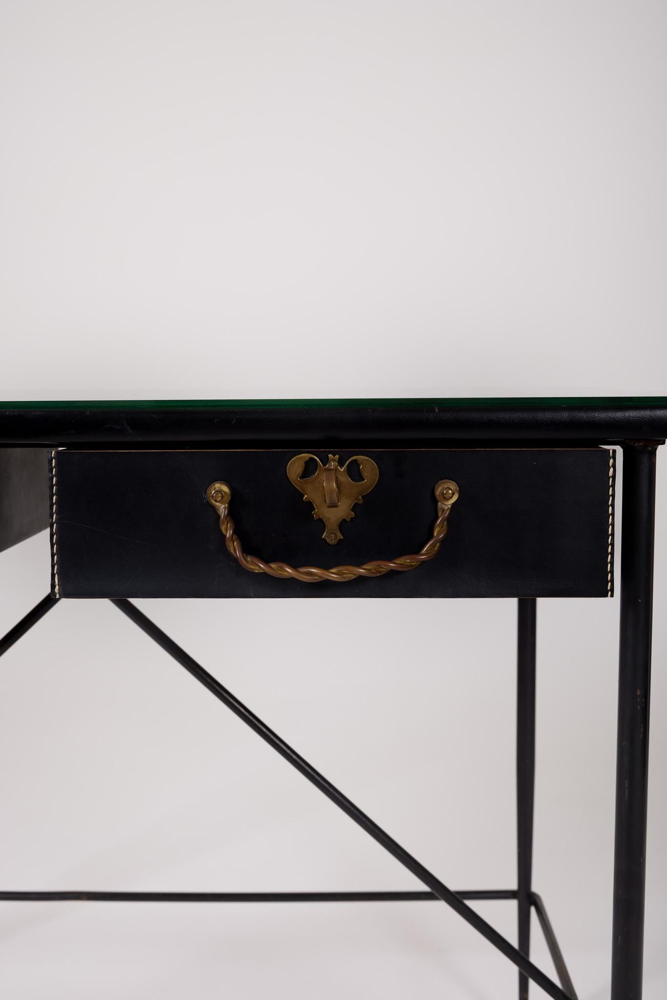 Bureau en fer forgé et cuir de Jacques Adnet 6