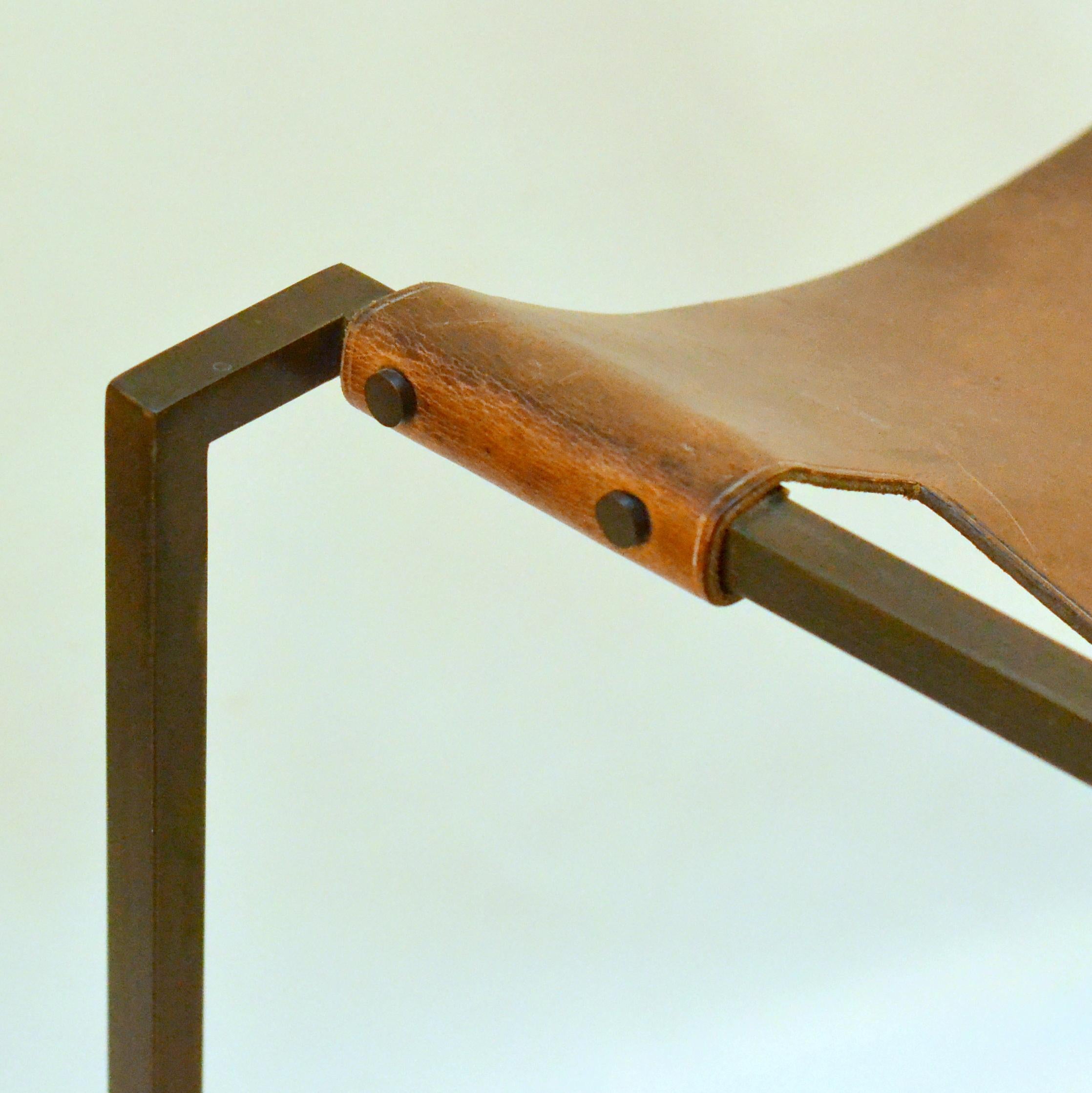 Modernist Wrought Iron and Leather French Sling Stool In Good Condition In London, GB