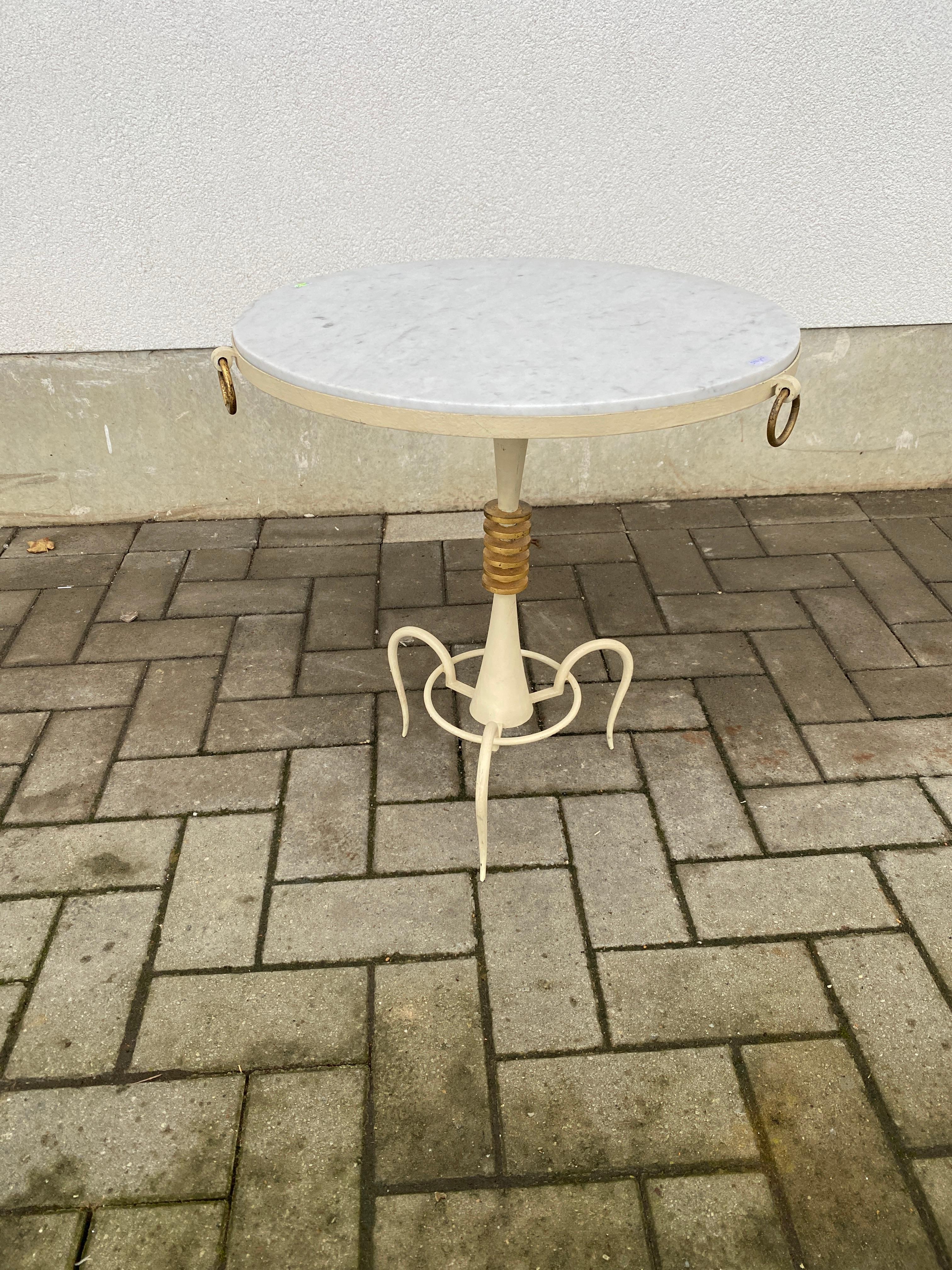 French Wrought iron and marble tripod pedestal table circa 1940 For Sale