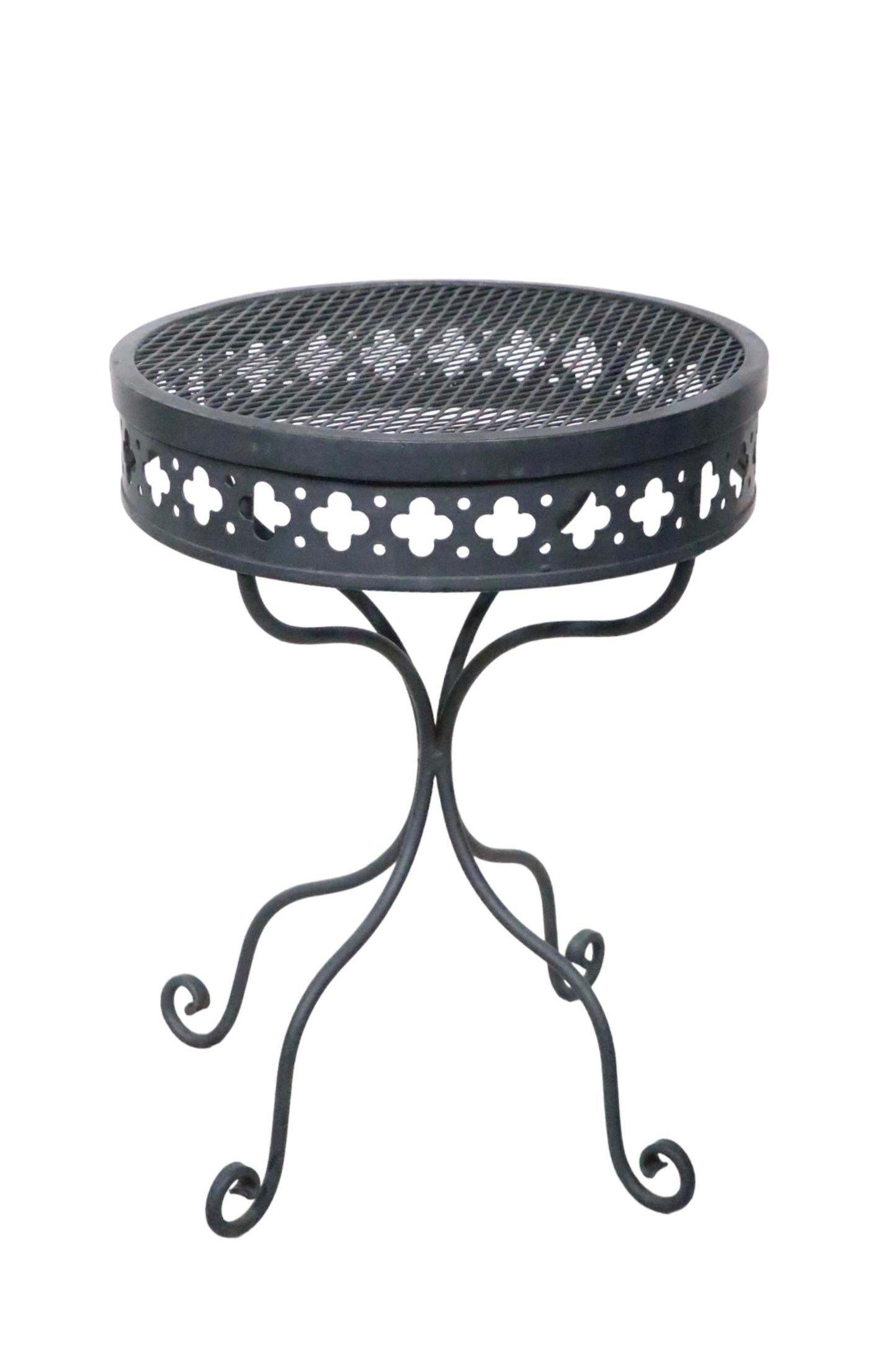 Wrought Iron and Metal Mesh Garden Patio Side End Table Taj Mahal by Salterini For Sale 4