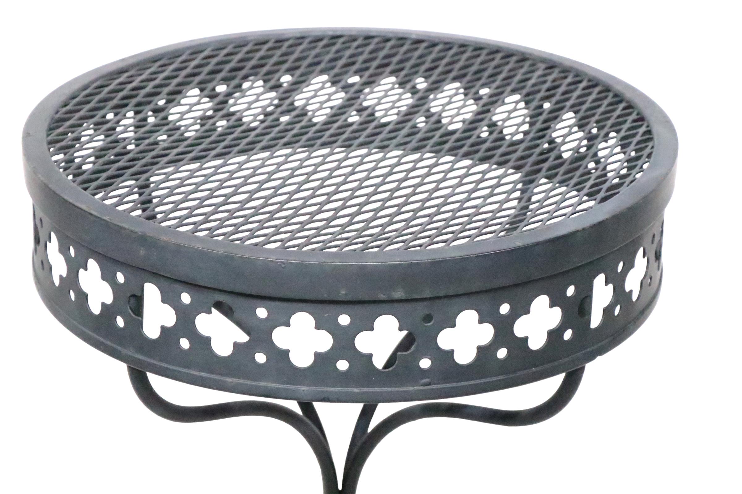 20th Century Wrought Iron and Metal Mesh Garden Patio Side End Table Taj Mahal by Salterini For Sale