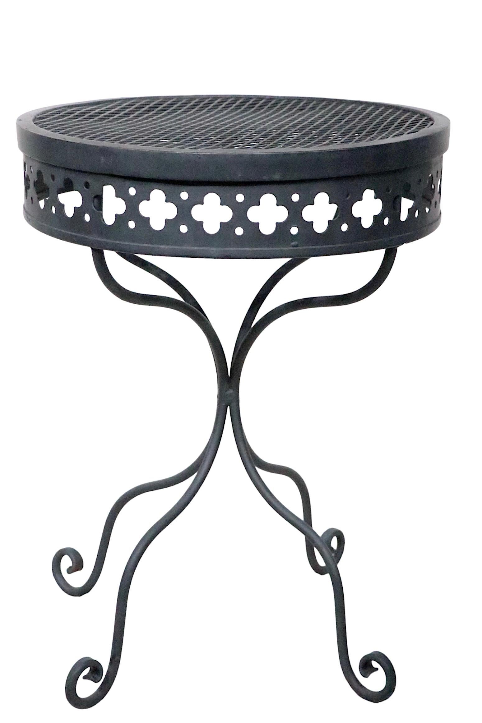 Wrought Iron and Metal Mesh Garden Patio Side End Table Taj Mahal by Salterini For Sale 1