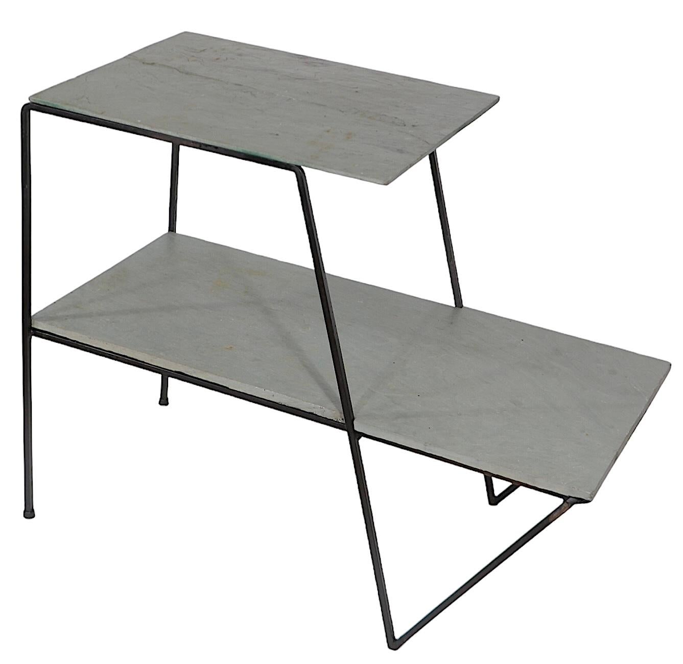 Table d'appoint en fer forgé et ardoise Mid Century Plant Stand after Avard en vente 10