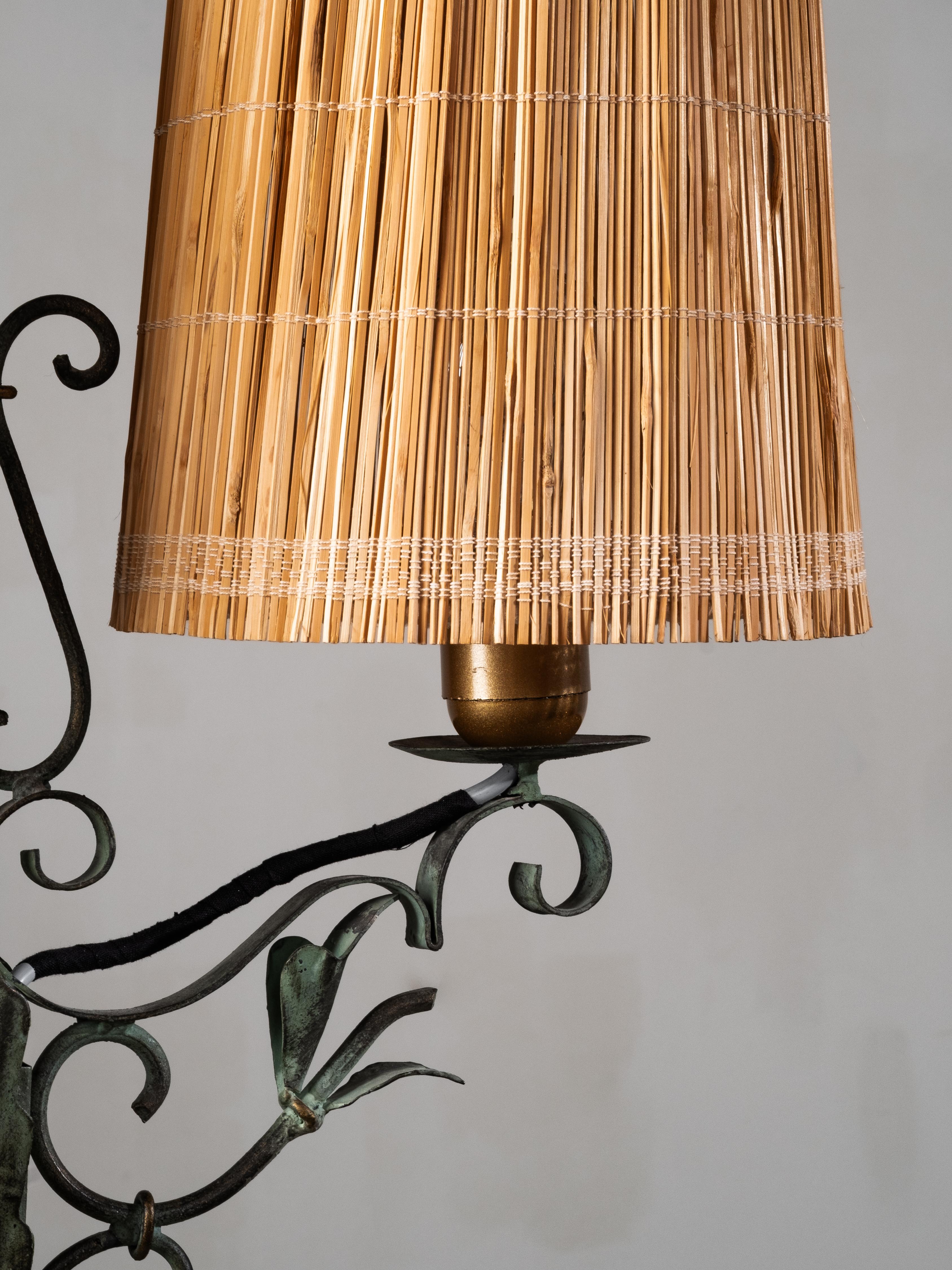 Fait main Lampadaire en fer forgé et en ardoise de bois par Hakkarainen, Finlande, années 1930 en vente