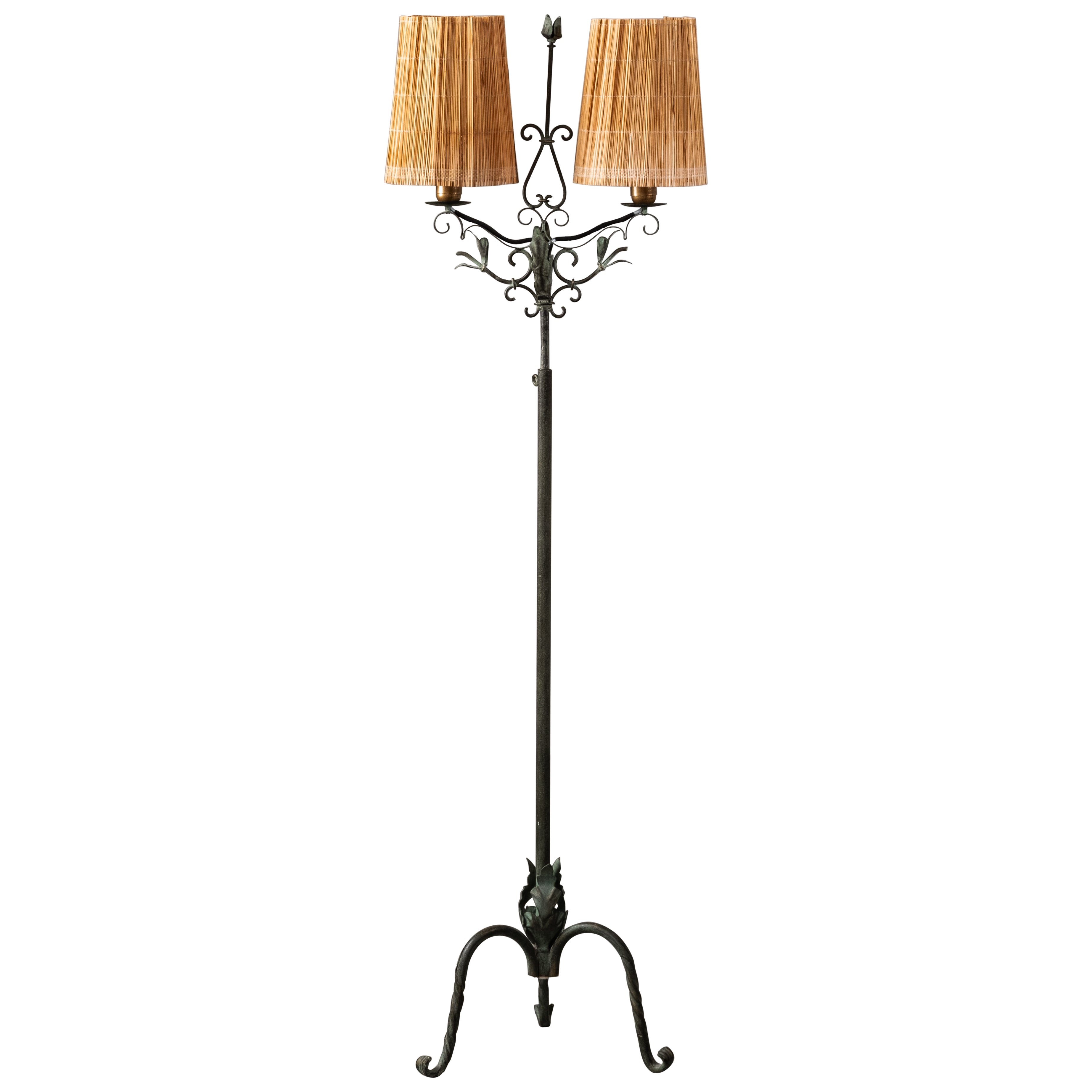 Lampadaire en fer forgé et en ardoise de bois par Hakkarainen, Finlande, années 1930