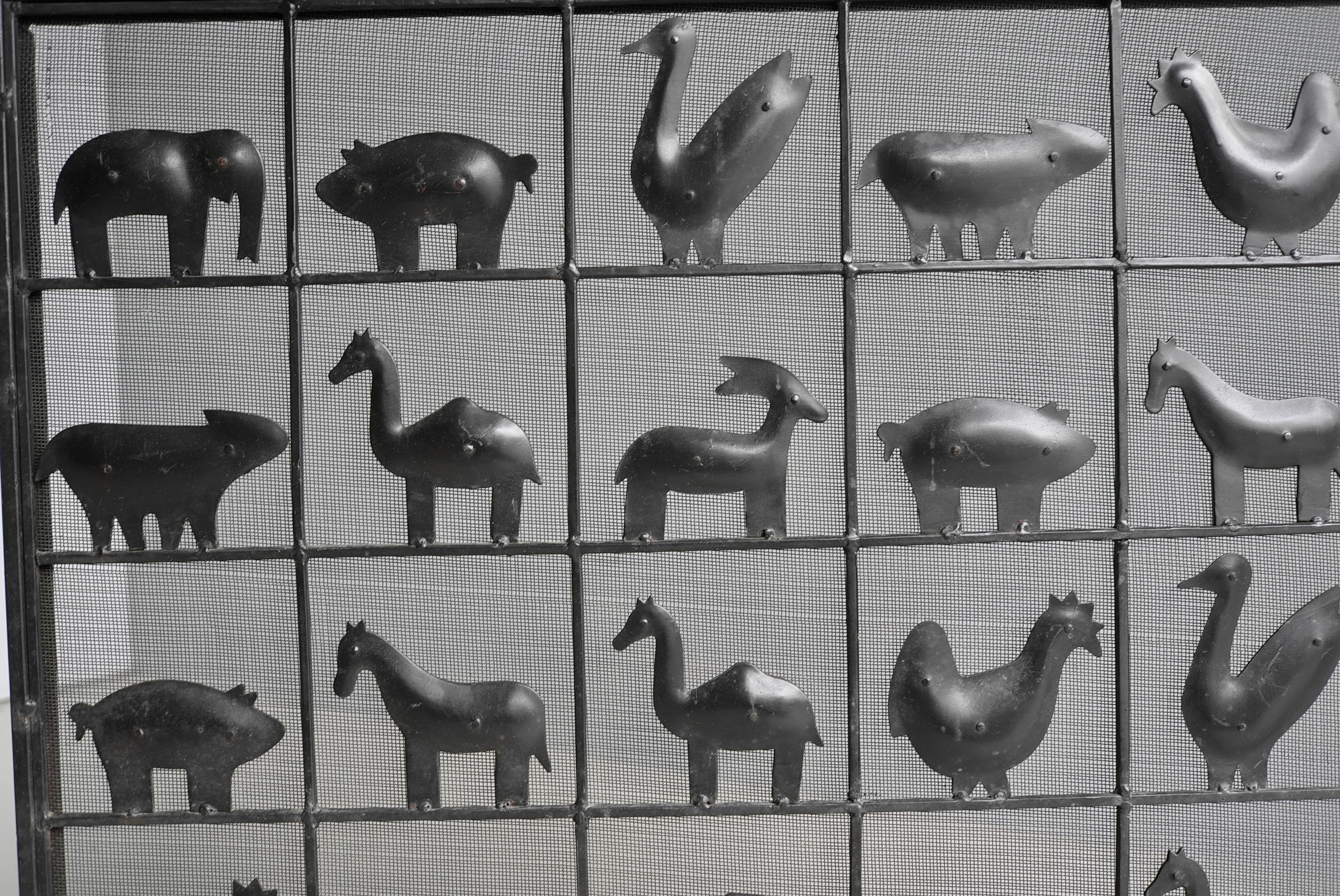 Wrought Iron Animal Fire Screen by Atelier Marolles, France, 1950's Moderno de mediados de siglo en venta