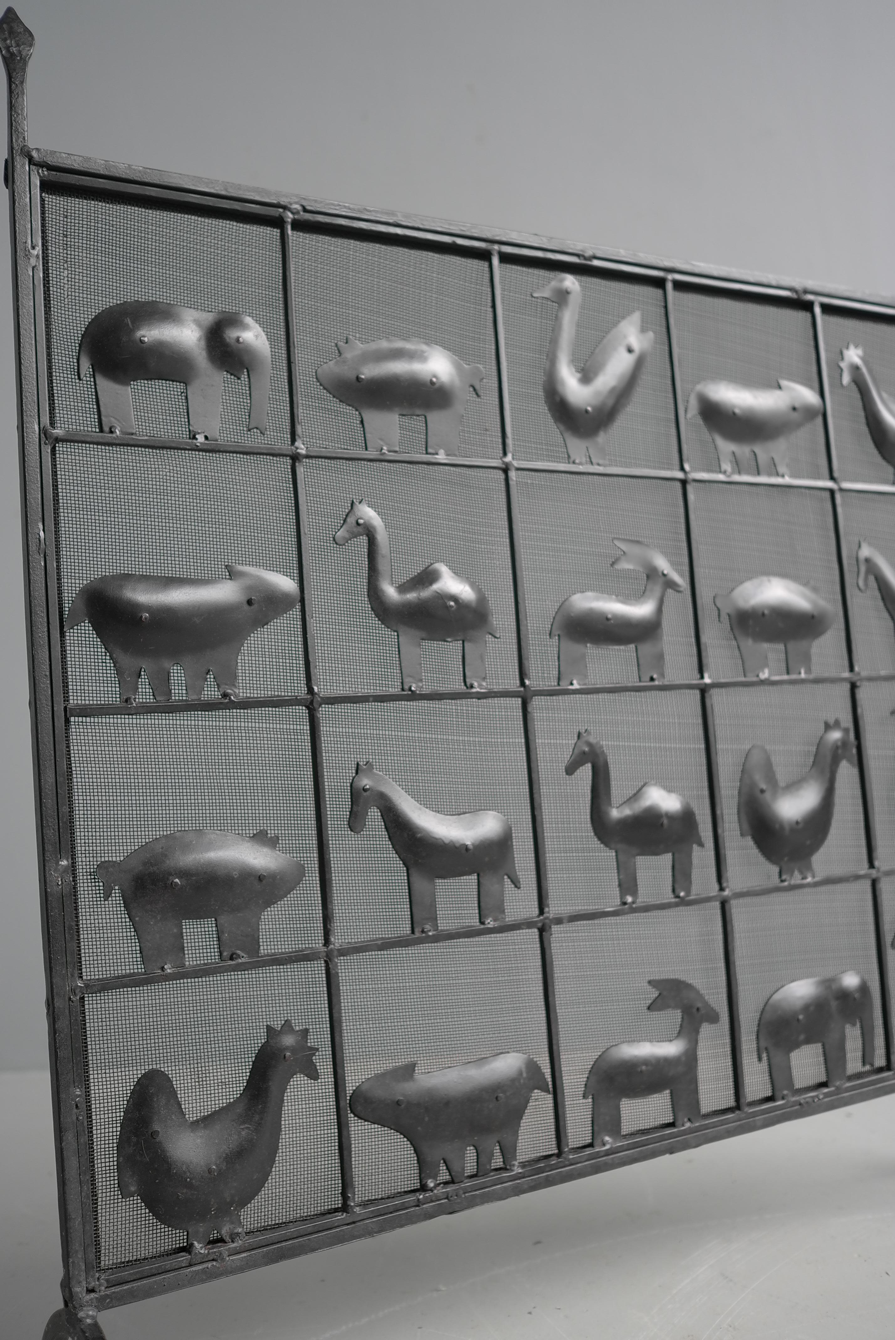Wrought Iron Animal Fire Screen by Atelier Marolles, France, 1950's Francés en venta
