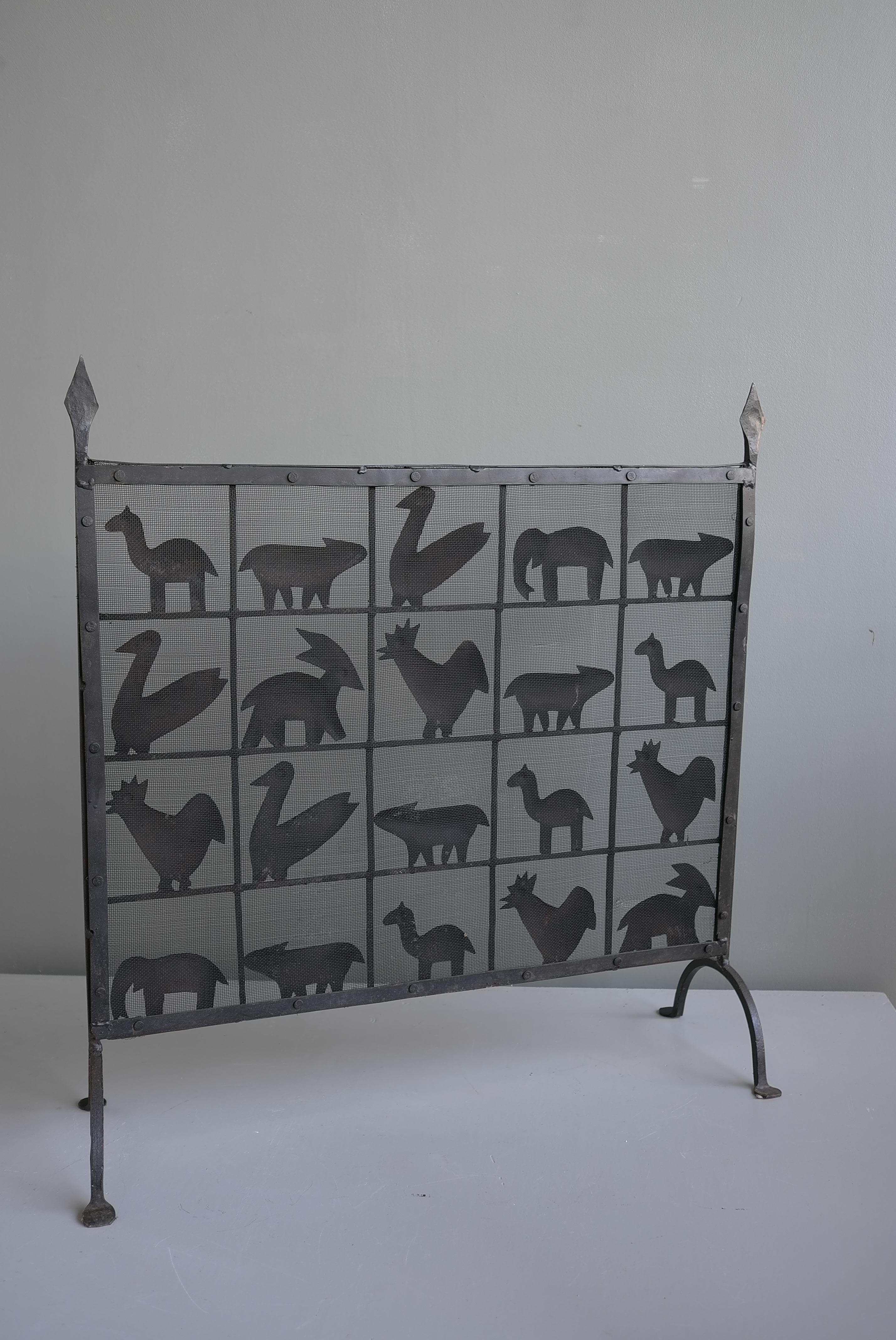 Wrought Iron Animal Fire Screen by Atelier Marolles, France, 1950's In Good Condition For Sale In Den Haag, NL