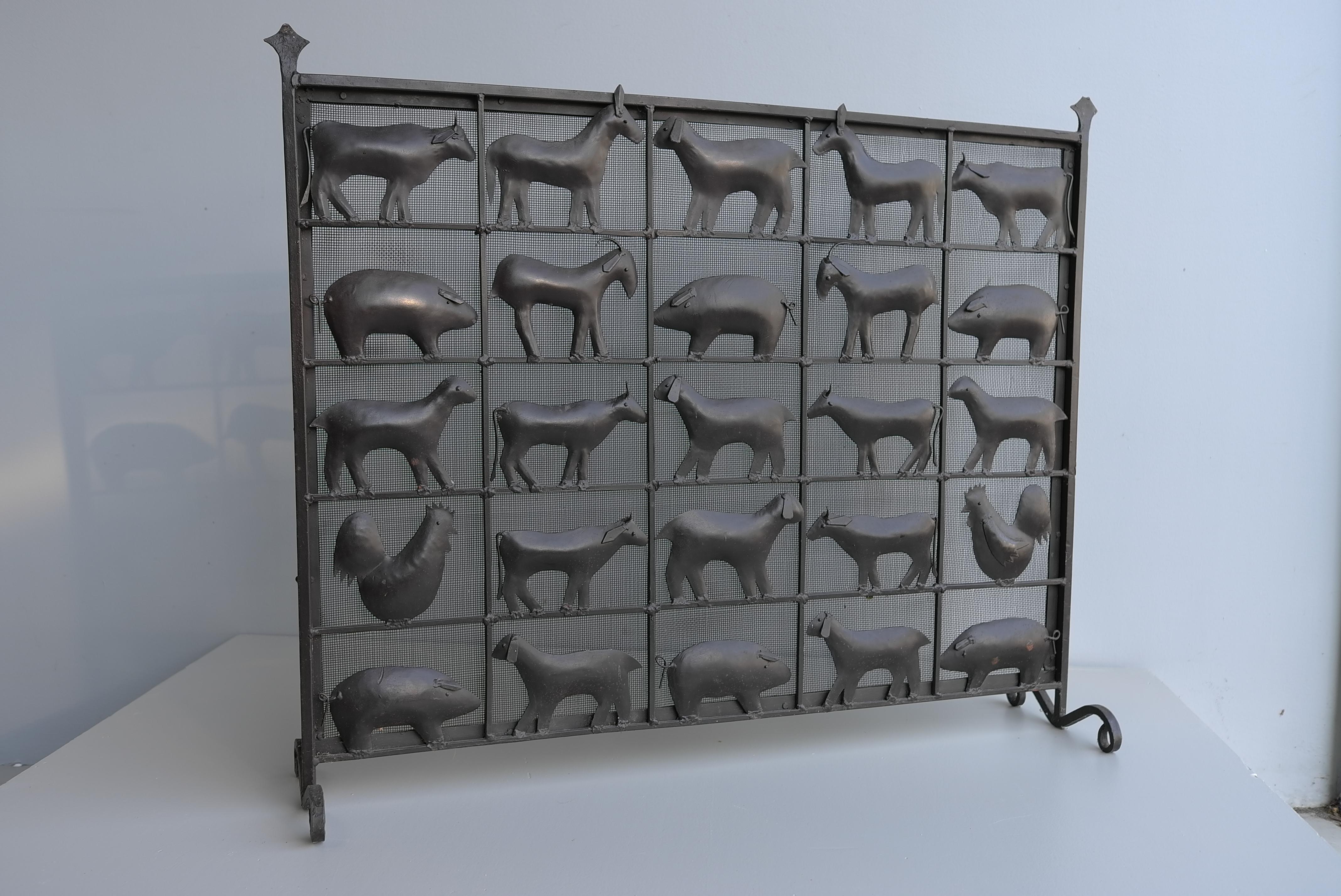Parafuoco per animali in ferro battuto di Atelier Marolles, Francia, 1955 In condizioni buone in vendita a Den Haag, NL