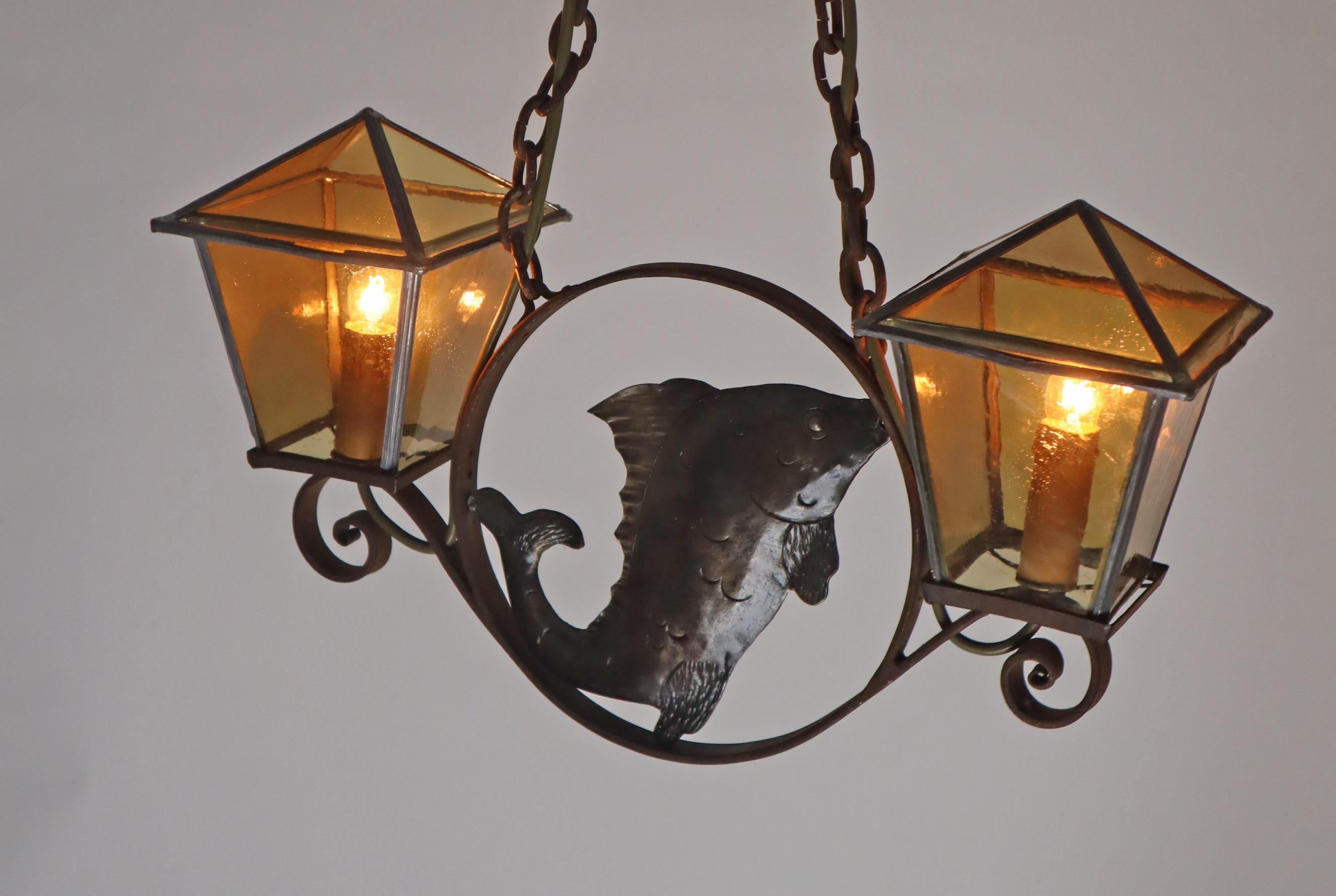 Wrought iron Art & Craft Pendant Lamp with a Fish and Leaded Glass Germany 1920s In Good Condition For Sale In Hannover, DE