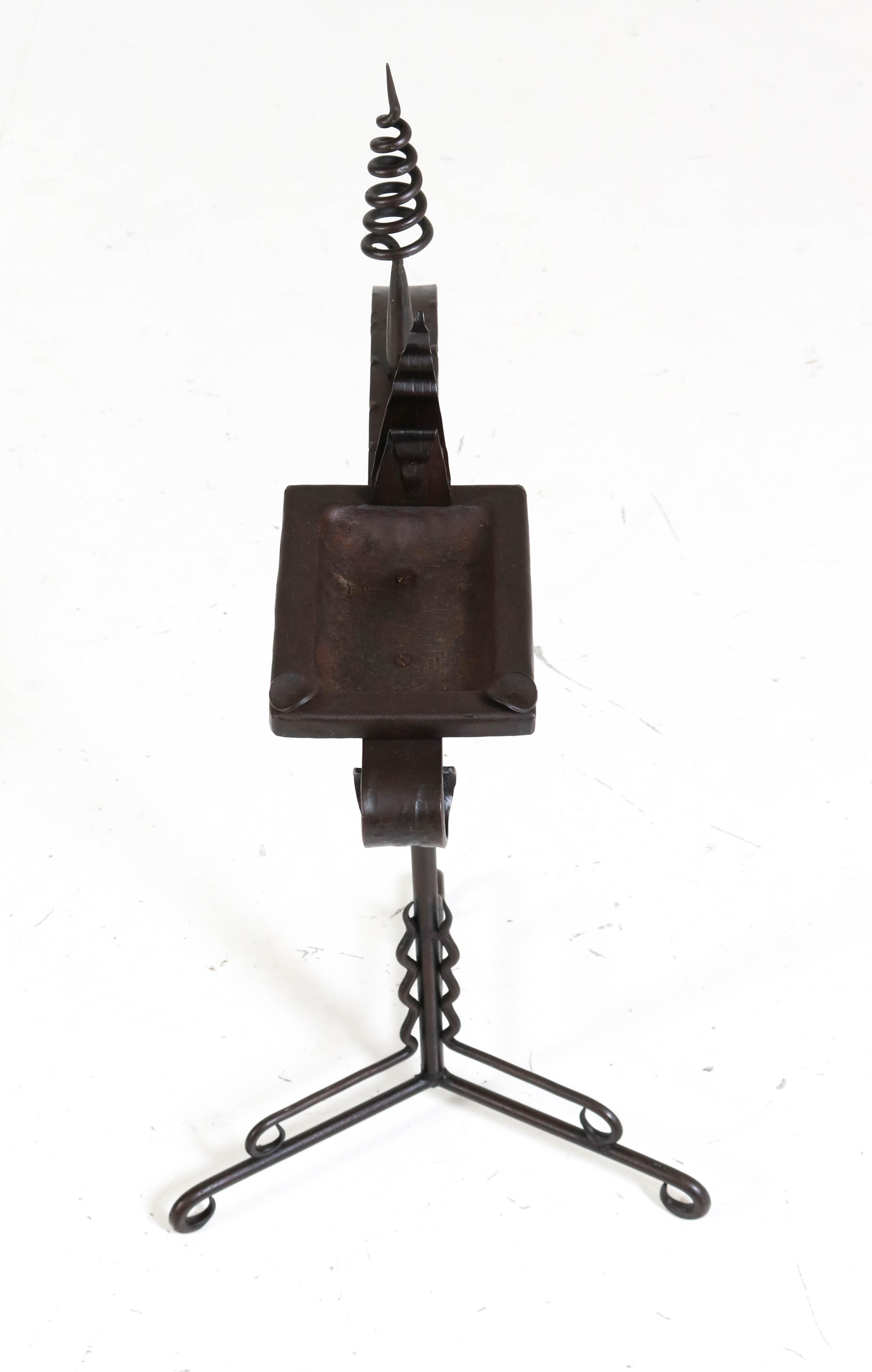 Wonderful and rare Art Deco Amsterdam School ashtray stand.
Design by J. Boerman.
Striking Dutch design from the twenties.
Wrought iron with decorative lining.
In very good original condition with a beautiful patina.