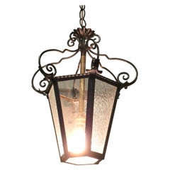 Farol de hierro forjado Arts & Crafts Esta impresionante pieza está fabricada en Vidrio