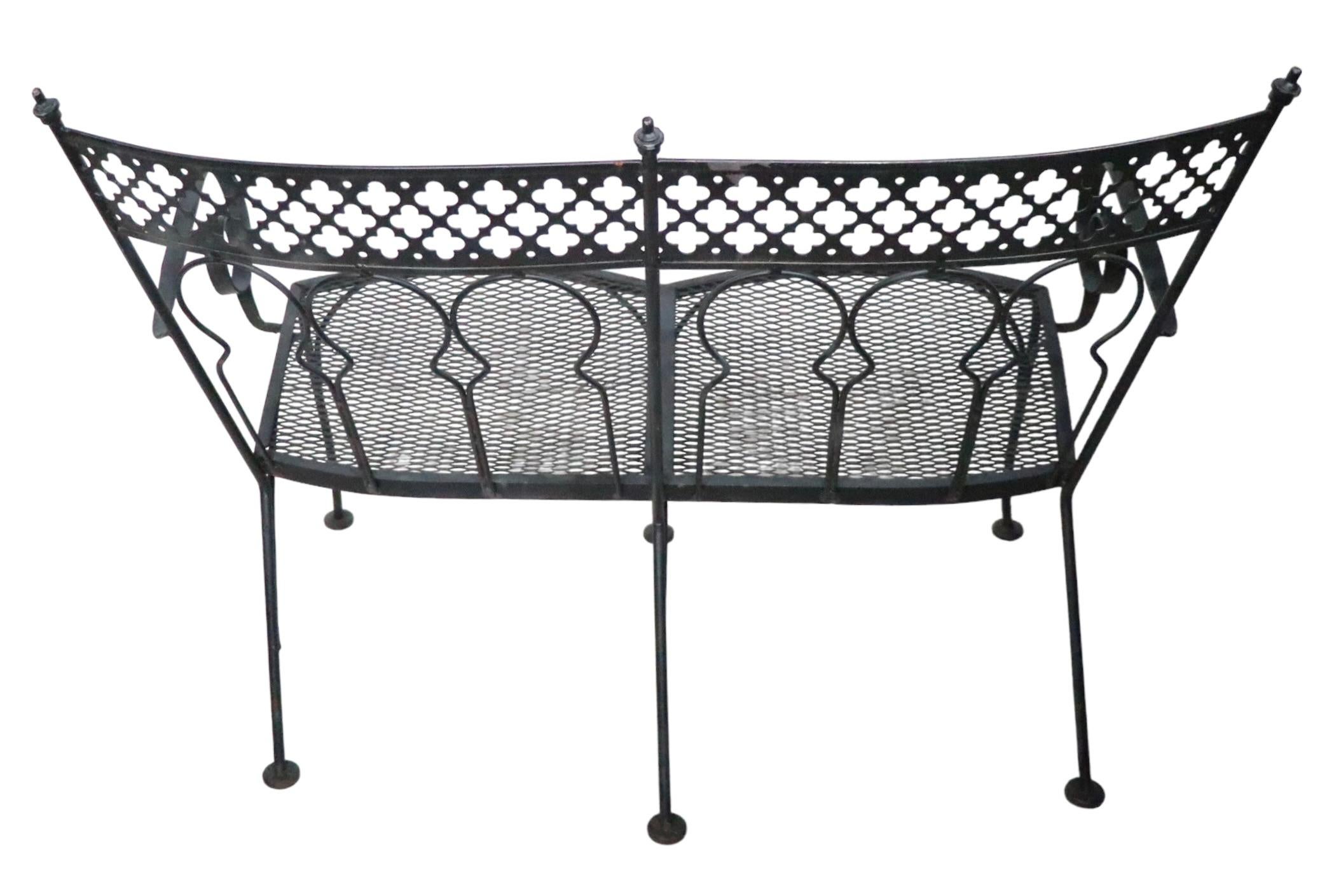 Wrought Iron Bench Taj Mahal by Salterini, circa 1950-1960s In Good Condition For Sale In New York, NY