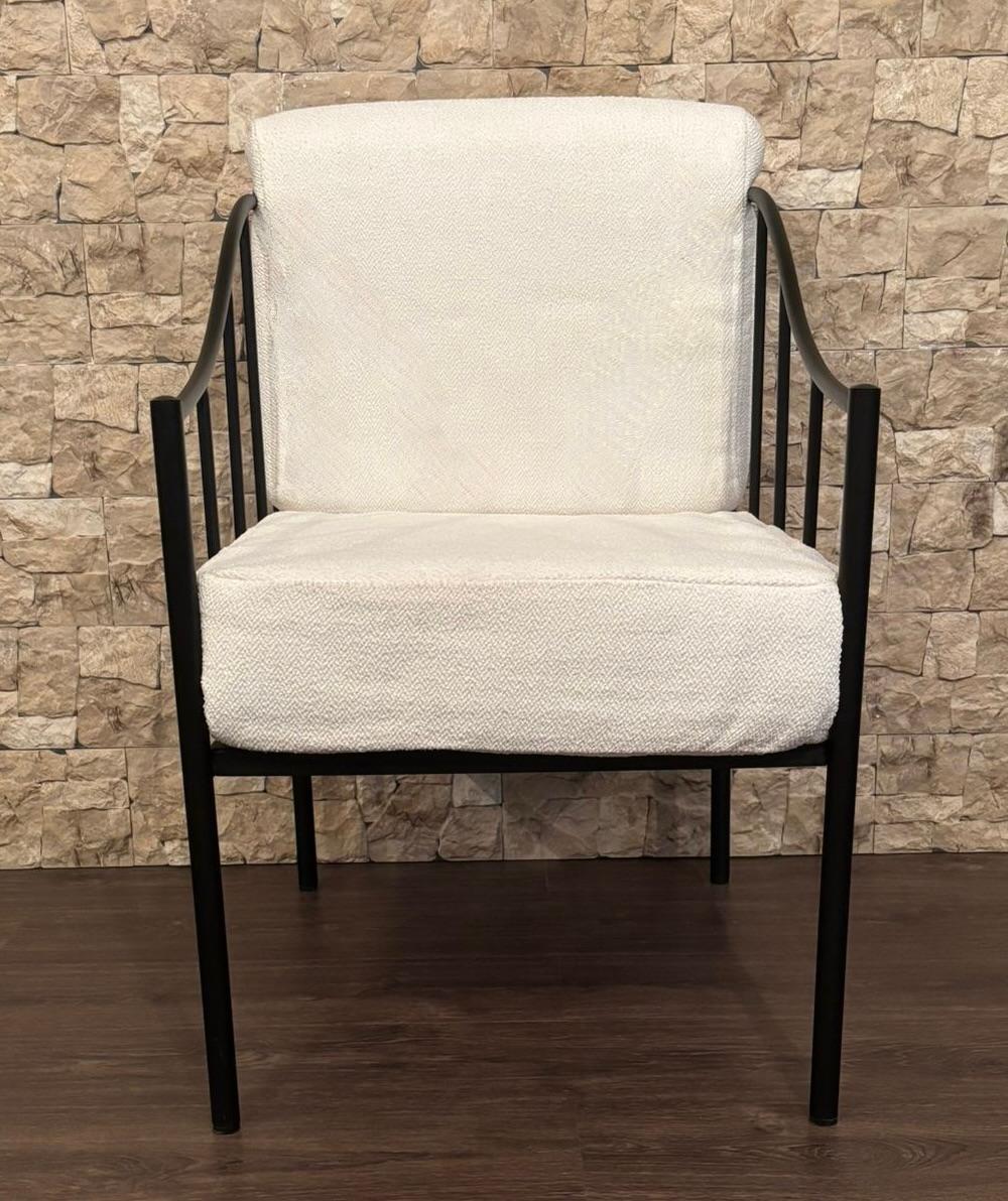 Néoclassique Chaise longue noire en fer forgé avec tissu blanc en vente