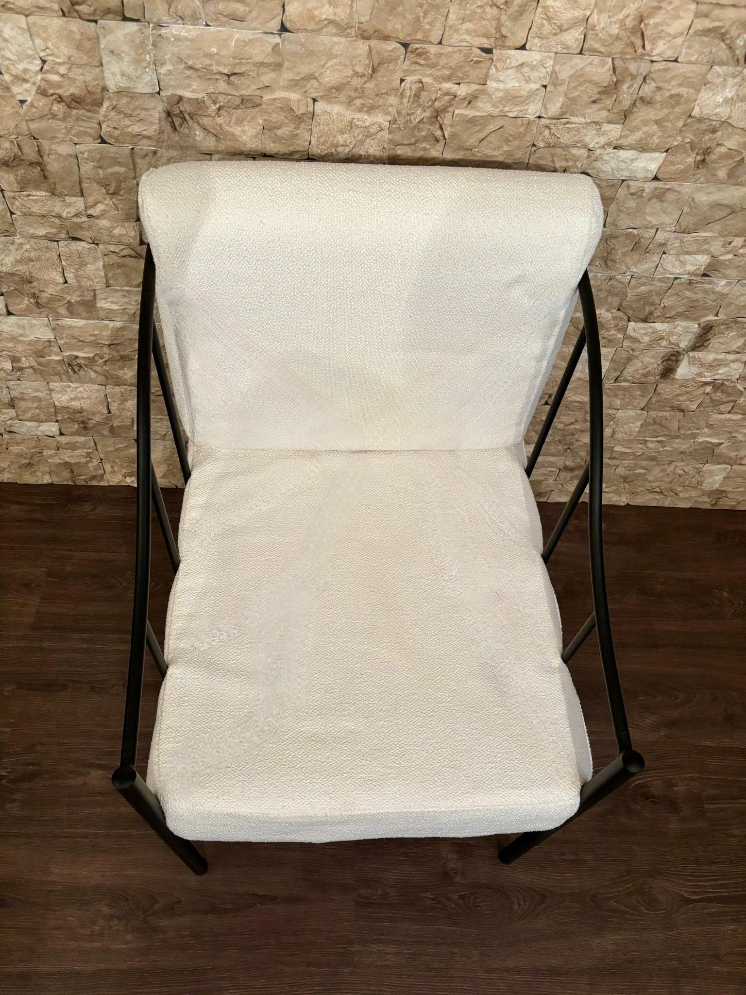 Fer forgé Chaise longue noire en fer forgé avec tissu blanc en vente