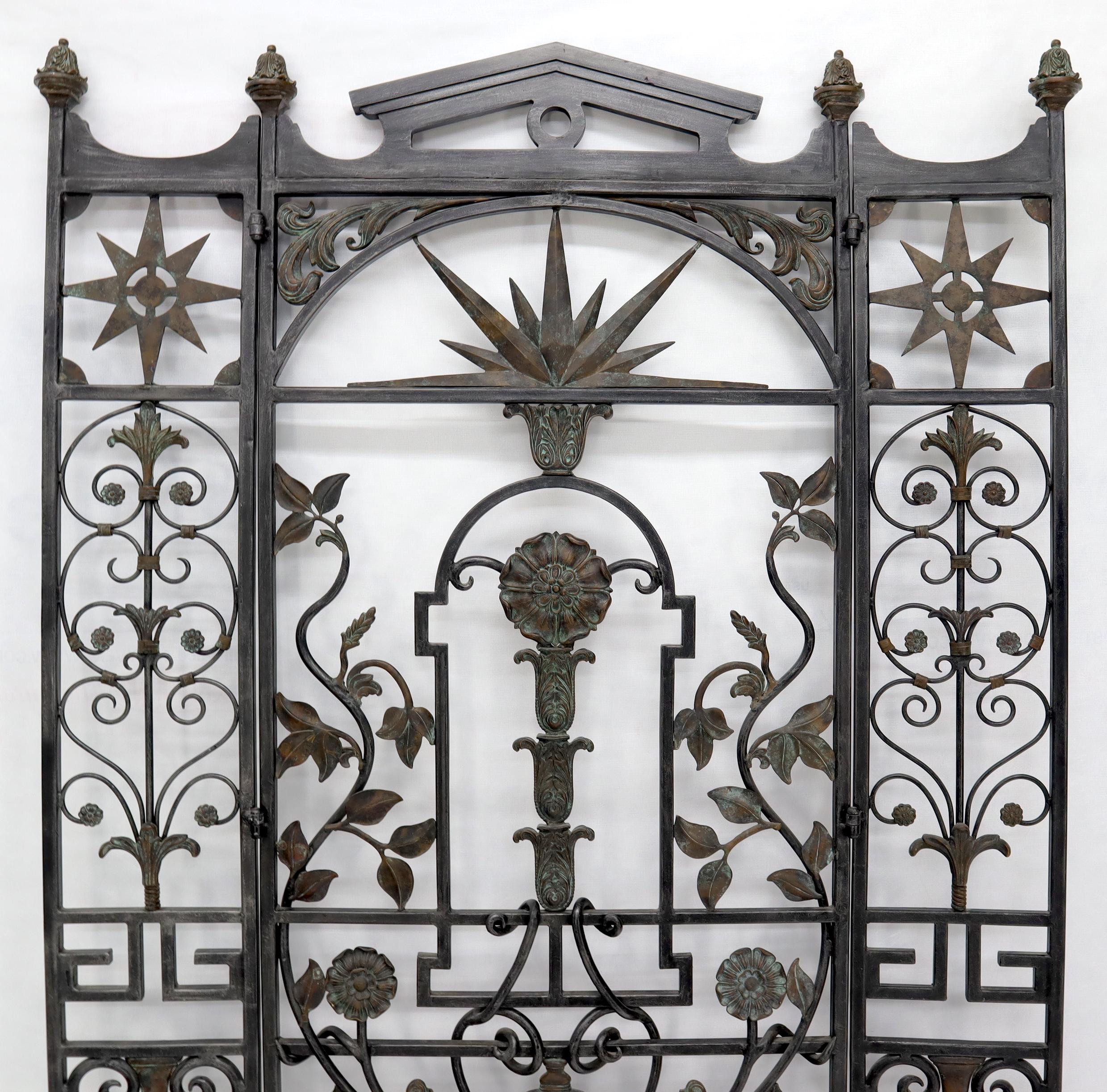 20ième siècle Paravent décoratif en fer forgé et laiton Porte de séparation de pièce