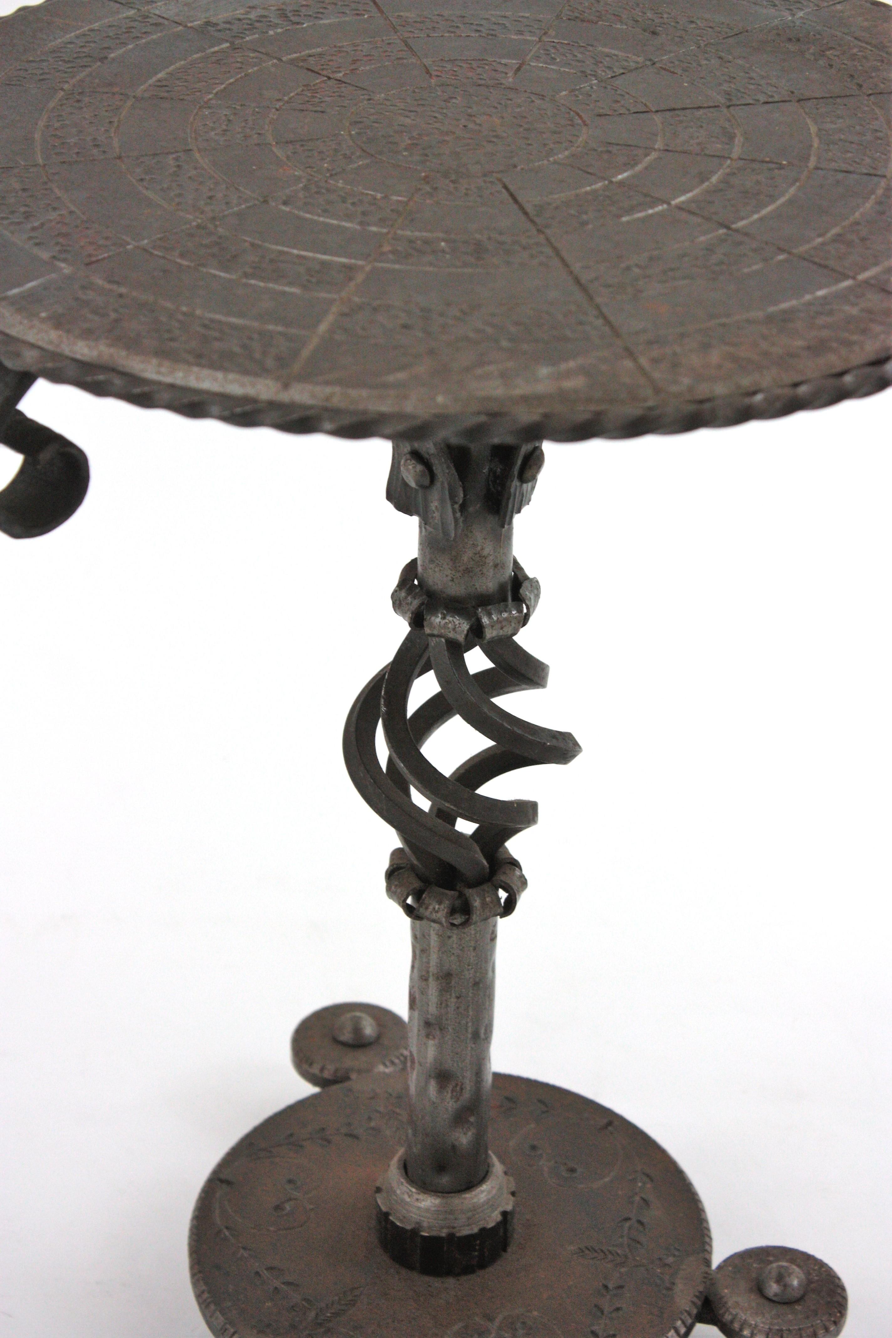 Schmiedeeisen Brutalist Beistelltisch Gueridon / Drinks Table / End Table im Angebot 2