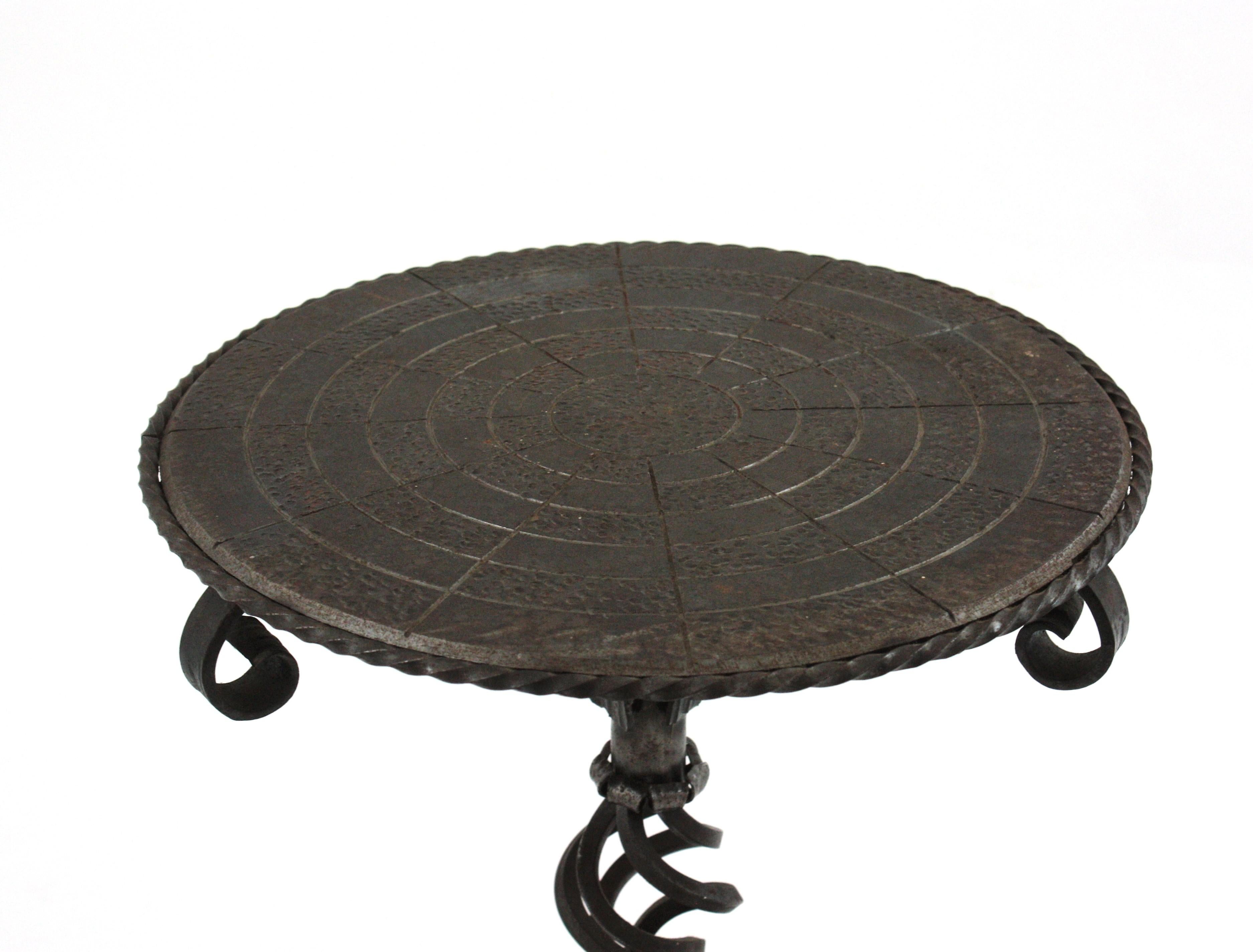 Schmiedeeisen Brutalist Beistelltisch Gueridon / Drinks Table / End Table im Angebot 4