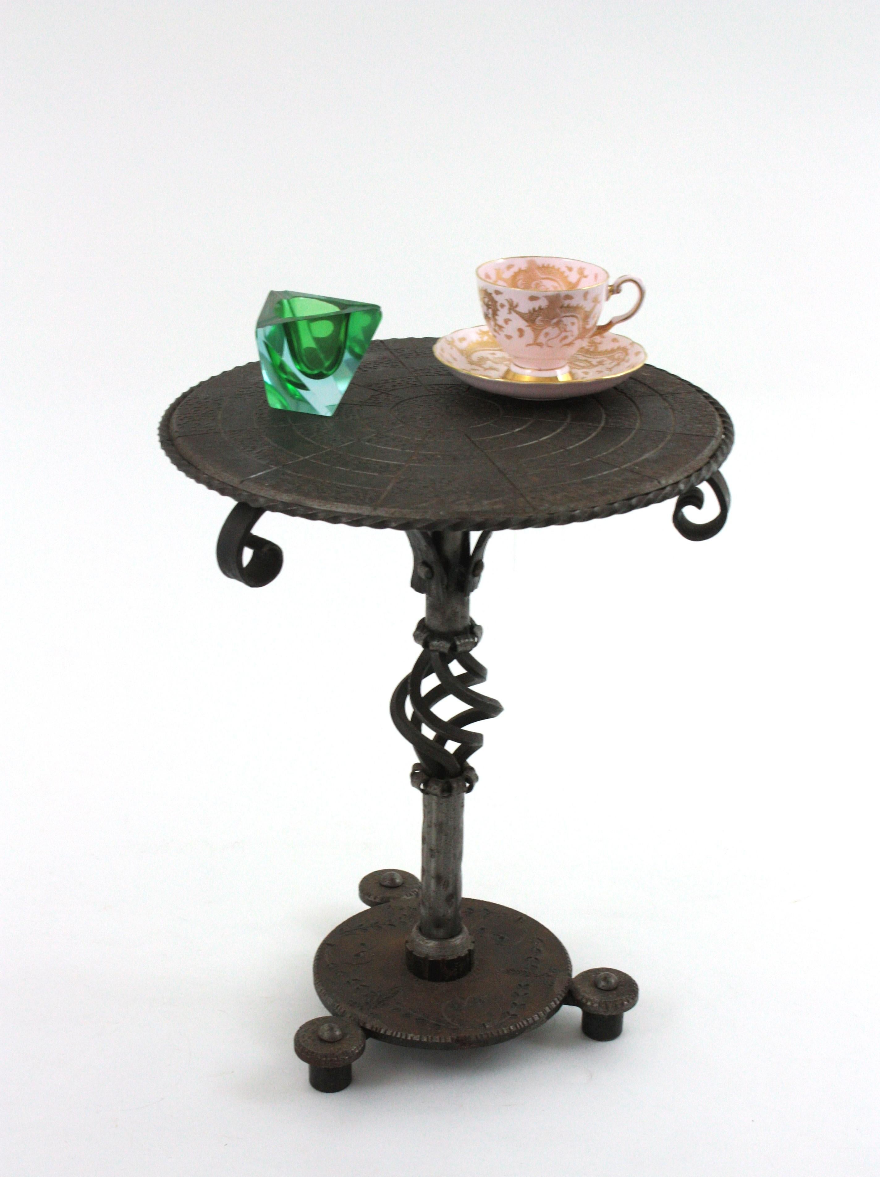 Schmiedeeisen Brutalist Beistelltisch Gueridon / Drinks Table / End Table im Angebot 6